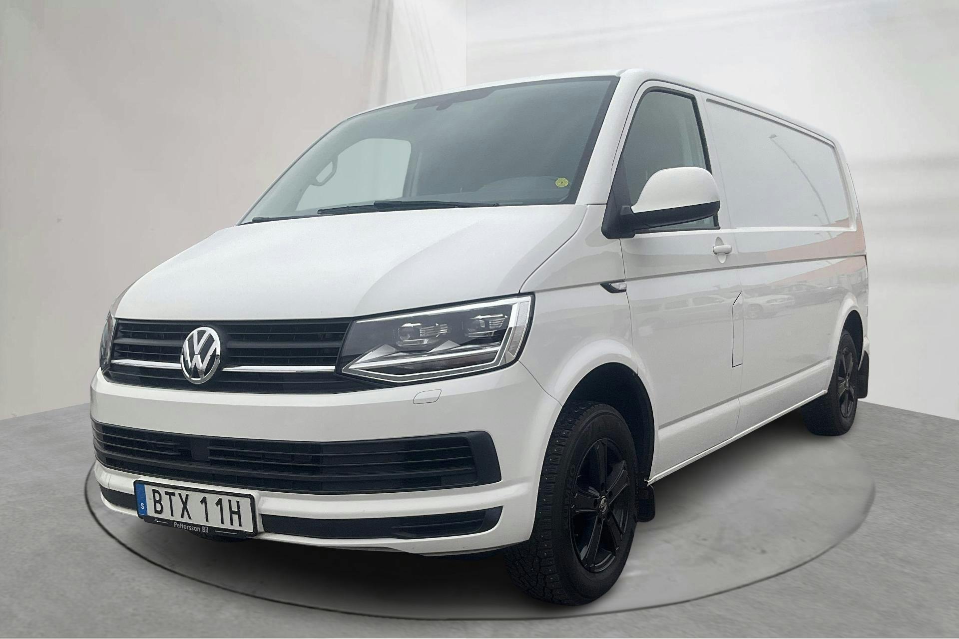 Presentationsfoto 1 av 17: VW Transporter T6 2.0 TDI BMT Skåp (150hk) - 10 764 mil - Automat - vit - 2019