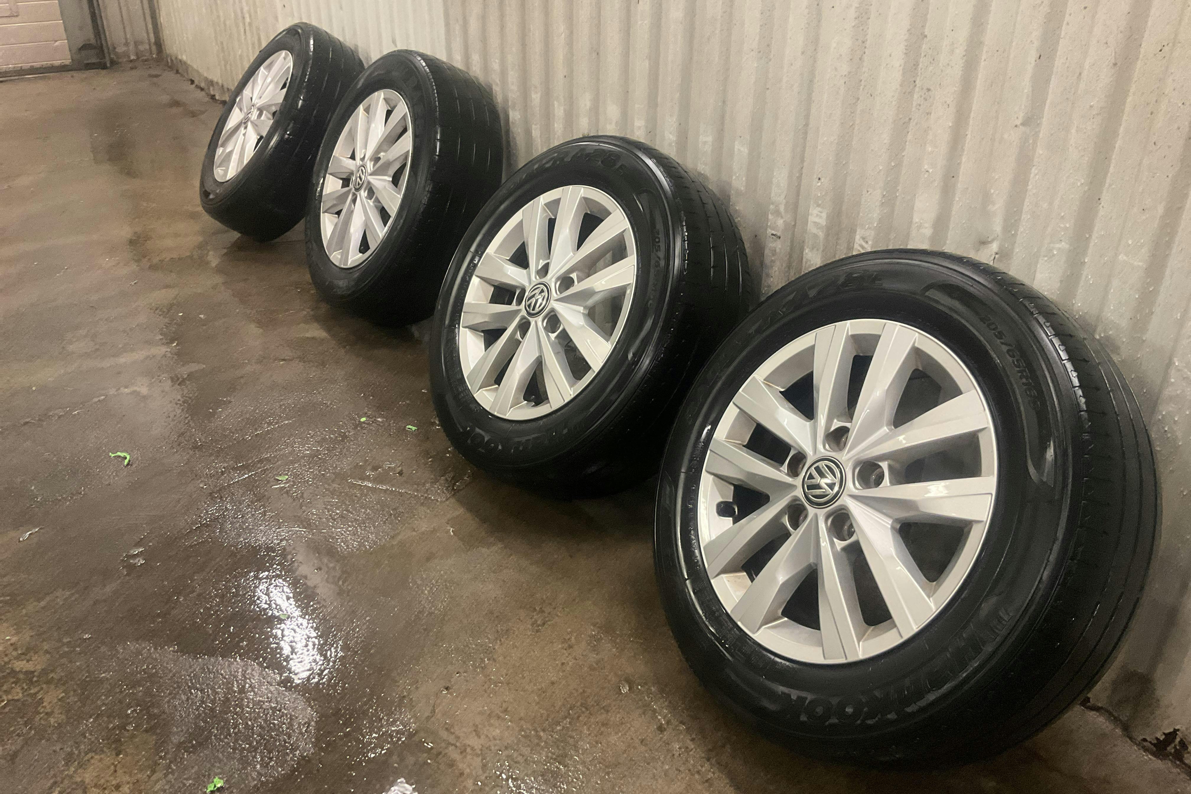 Presentationsfoto 17 av 17: VW Transporter T6 2.0 TDI BMT Skåp (150hk) - 10 764 mil - Automat - vit - 2019