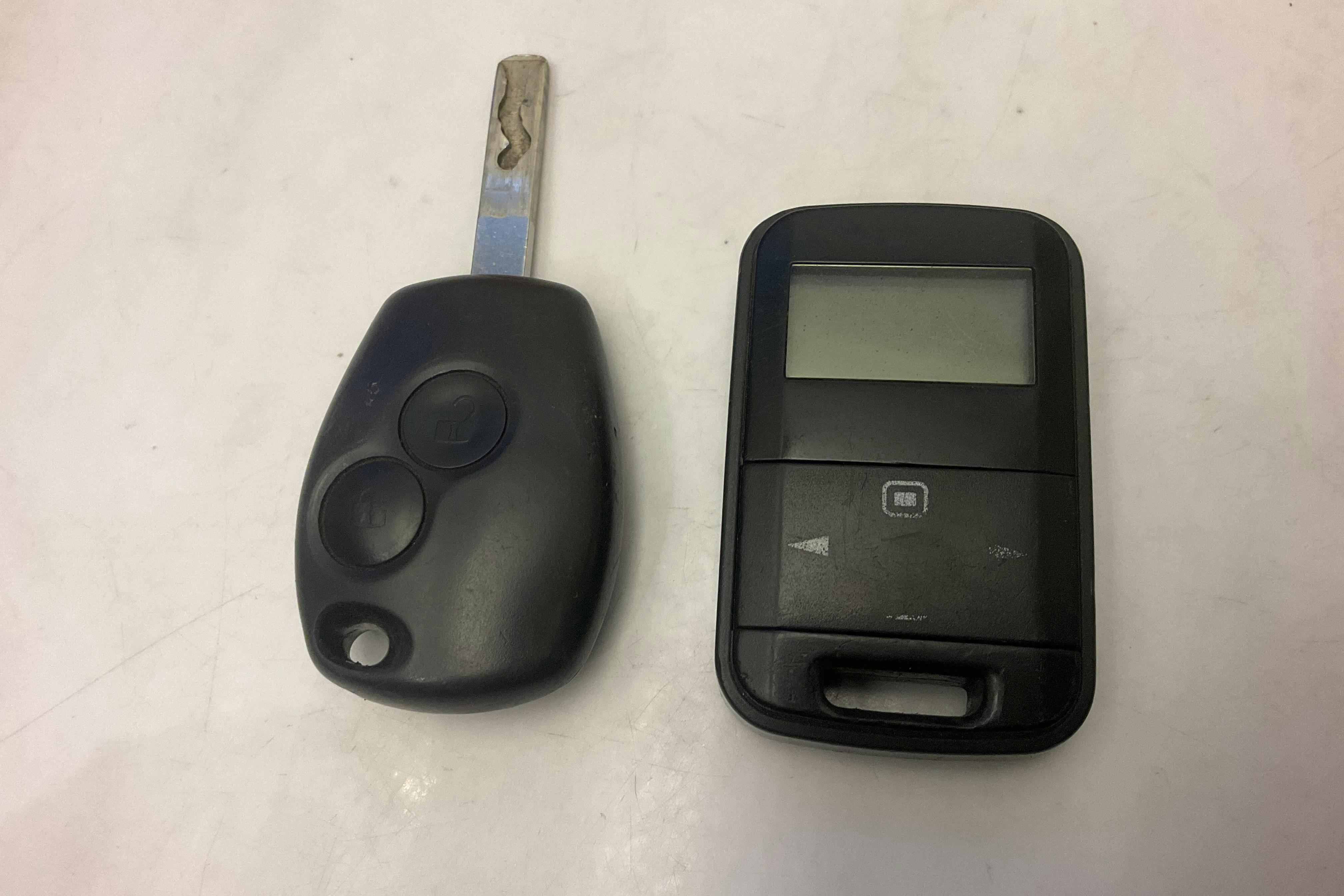 Presentationsfoto 12 av 12: Renault Master 2.3 dCi FAP 2WD (125hk) - 10 795 mil - Manuell - vit - 2014