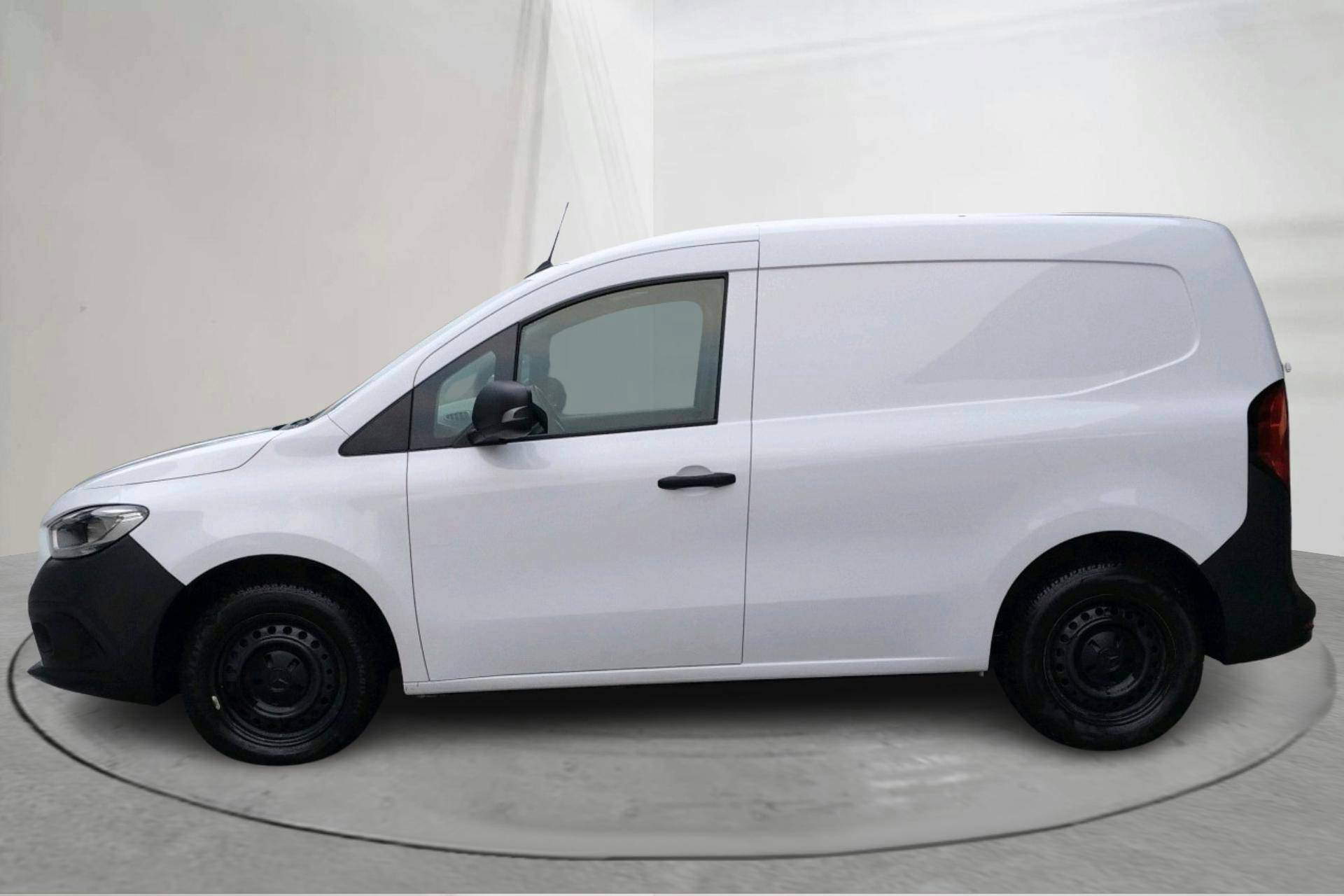 Presentationsfoto 2 av 13: Mercedes Citan 110 1.5 CDI (95hk) - 9 791 mil - Automat - vit - 2023