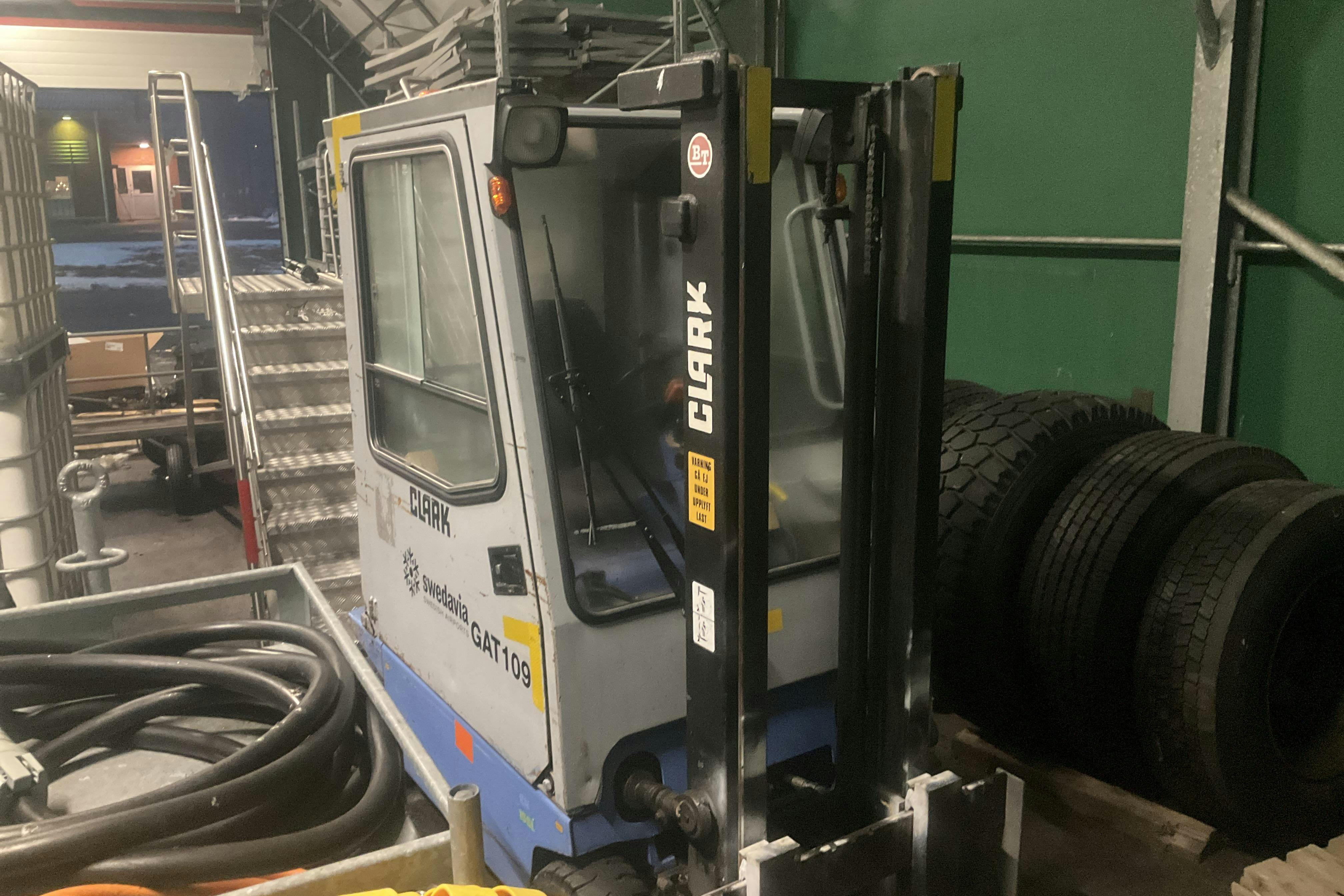 Presentationsfoto 2 av 24: Clark EM15SL Truck -  - Automat