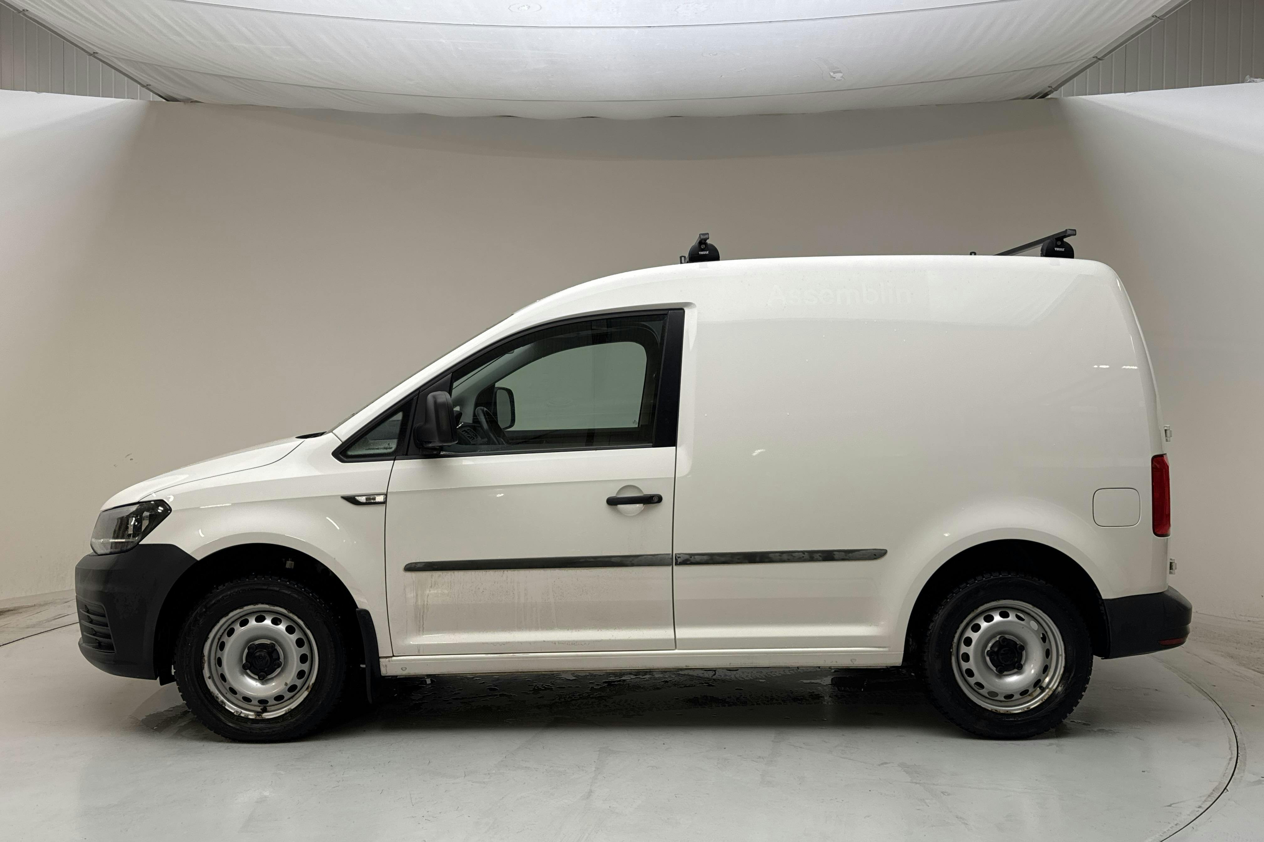 Presentationsfoto 2 av 12: VW Caddy 2.0 TDI Skåp (102hk) - 4 791 mil - Manuell - vit - 2017