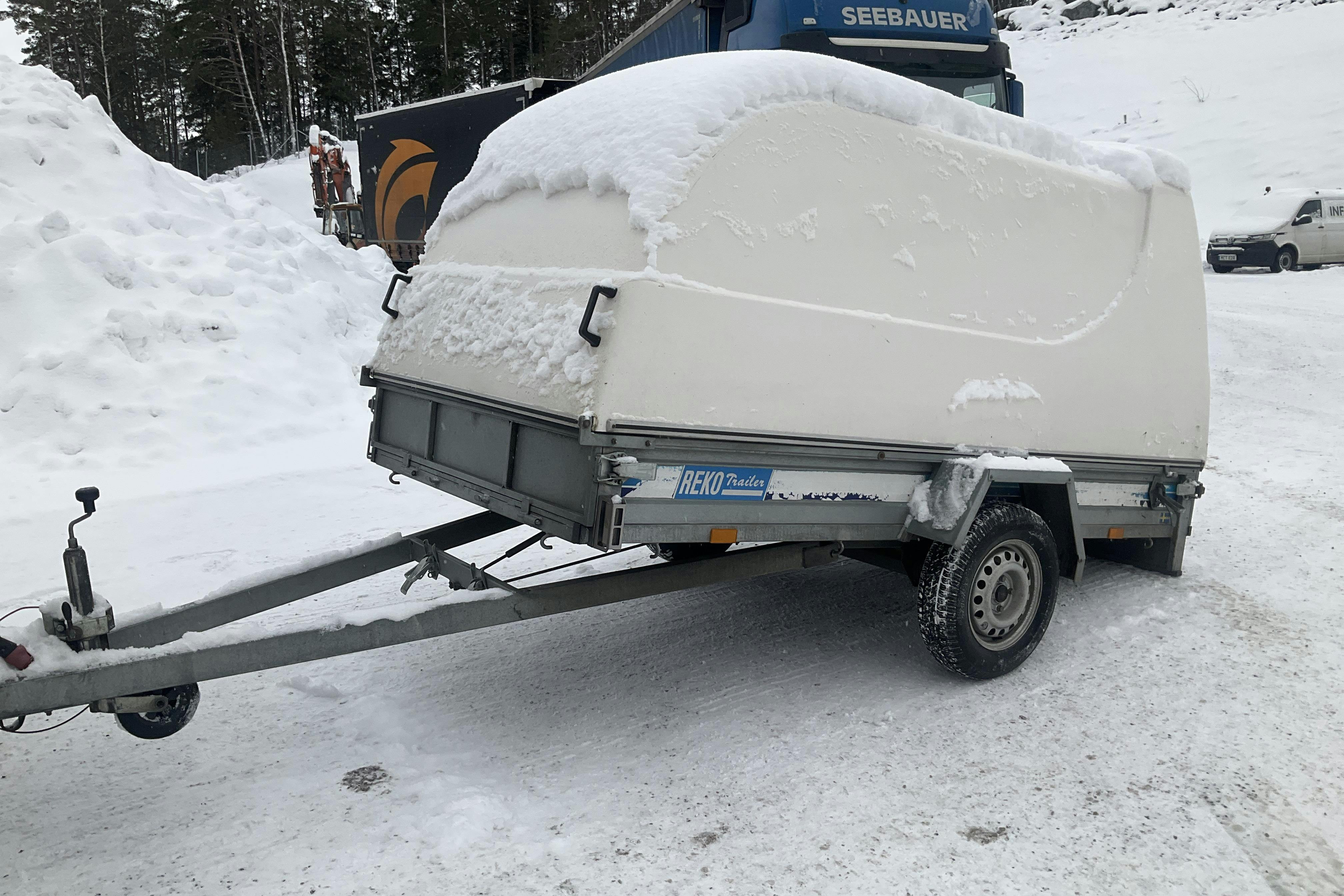 Presentationsfoto 2 av 8: REKO Trailer FF 1901 Kåpsläpvagn med tippfunktion släpvagn - 0 km - grå - 2009