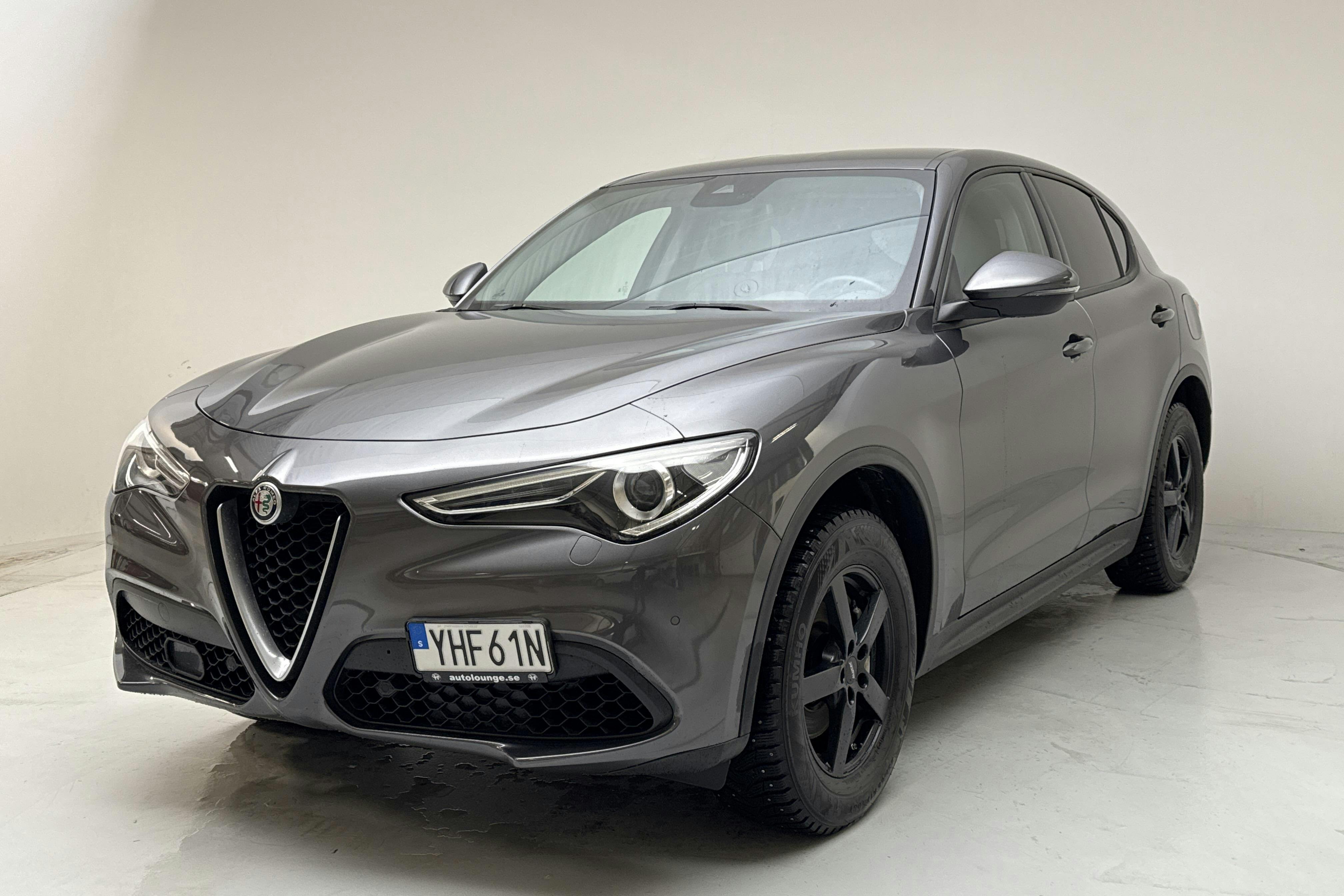 Presentationsfoto 1 av 14: Alfa Romeo Stelvio 2.0 AWD (280hk) - 8 847 mil - Automat - grå - 2019