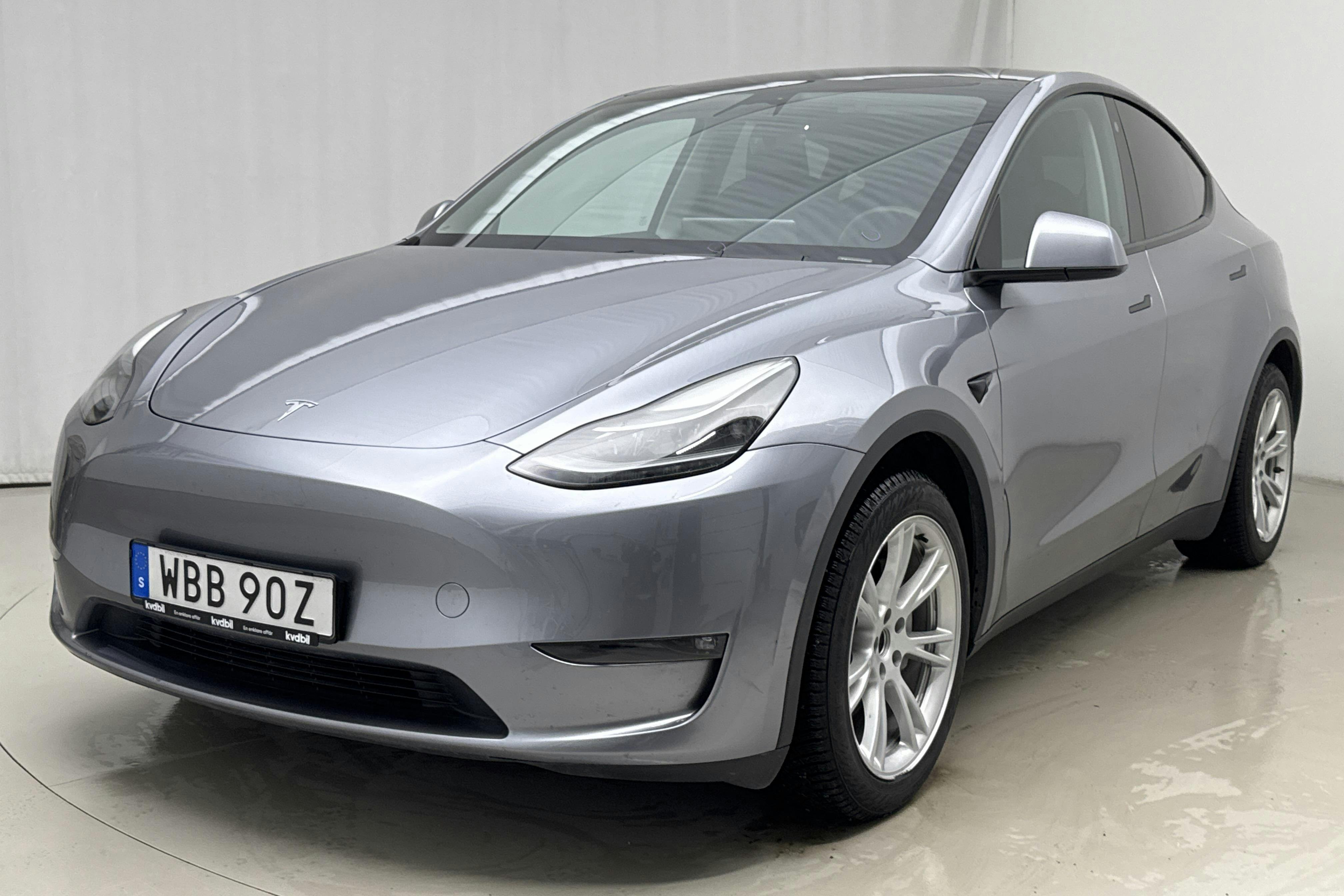 Presentation photo 1 of 20: Tesla Model Y Long Range Dual Motor AWD - 27 940 km - Automatic - gray - 2024