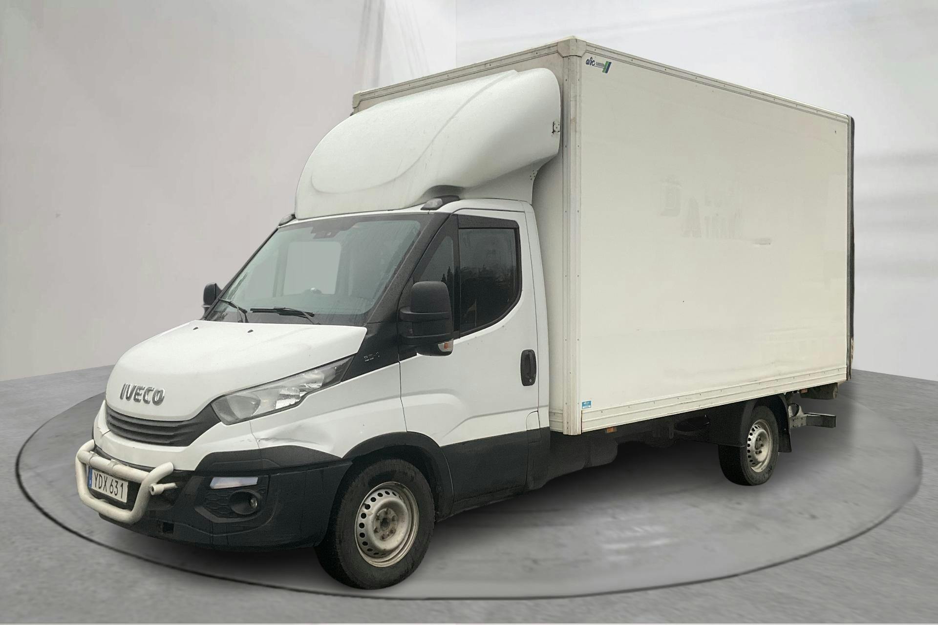Presentation photo 1 of 12: Iveco Daily 35 3.0 Volymskåp (180hk) - 426 930 km - Automatic - white - 2017