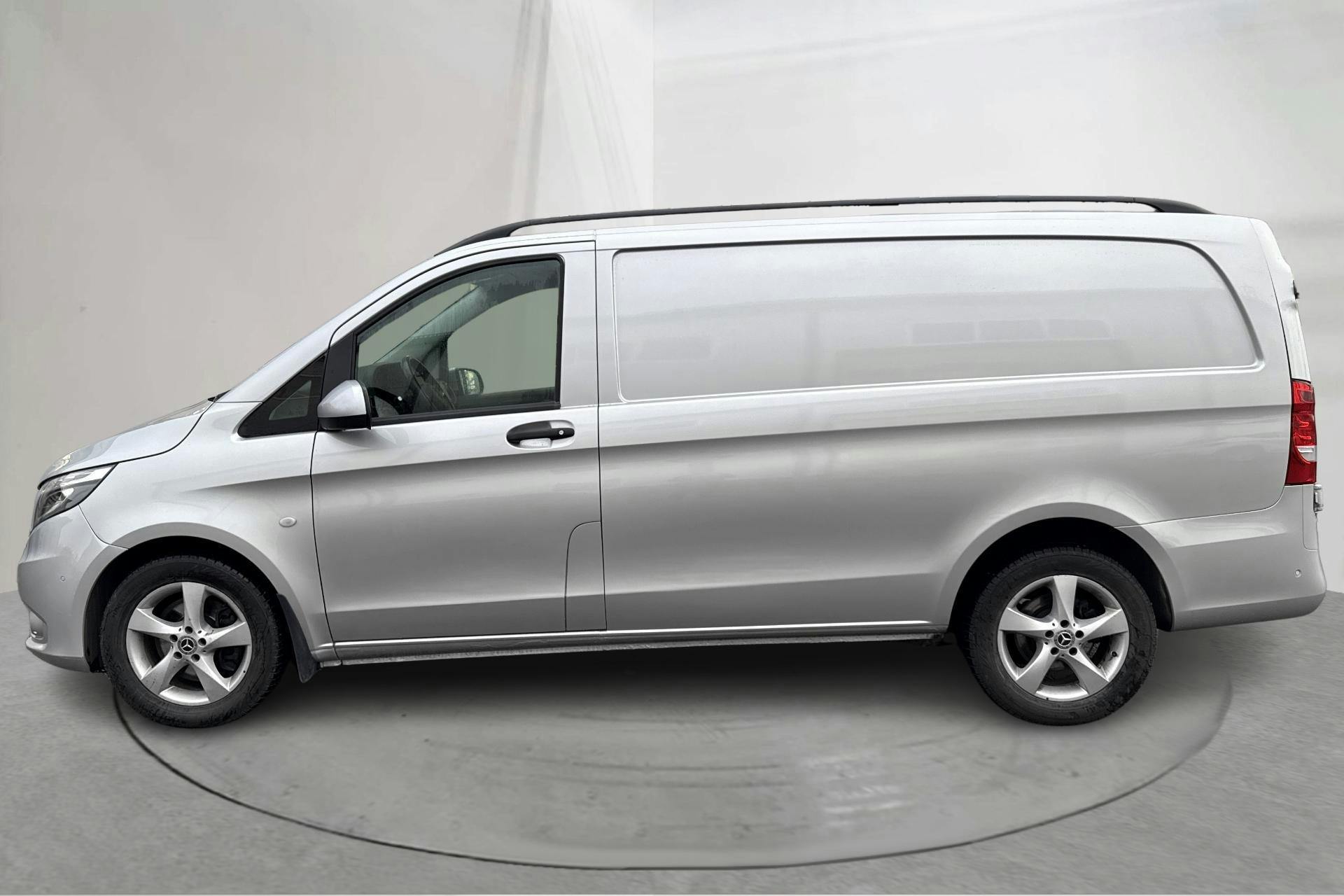 Presentation photo 2 of 18: Mercedes Vito 119 BlueTEC 4MATIC W640 (190hk) - 284 900 km - Automatic - silver - 2018