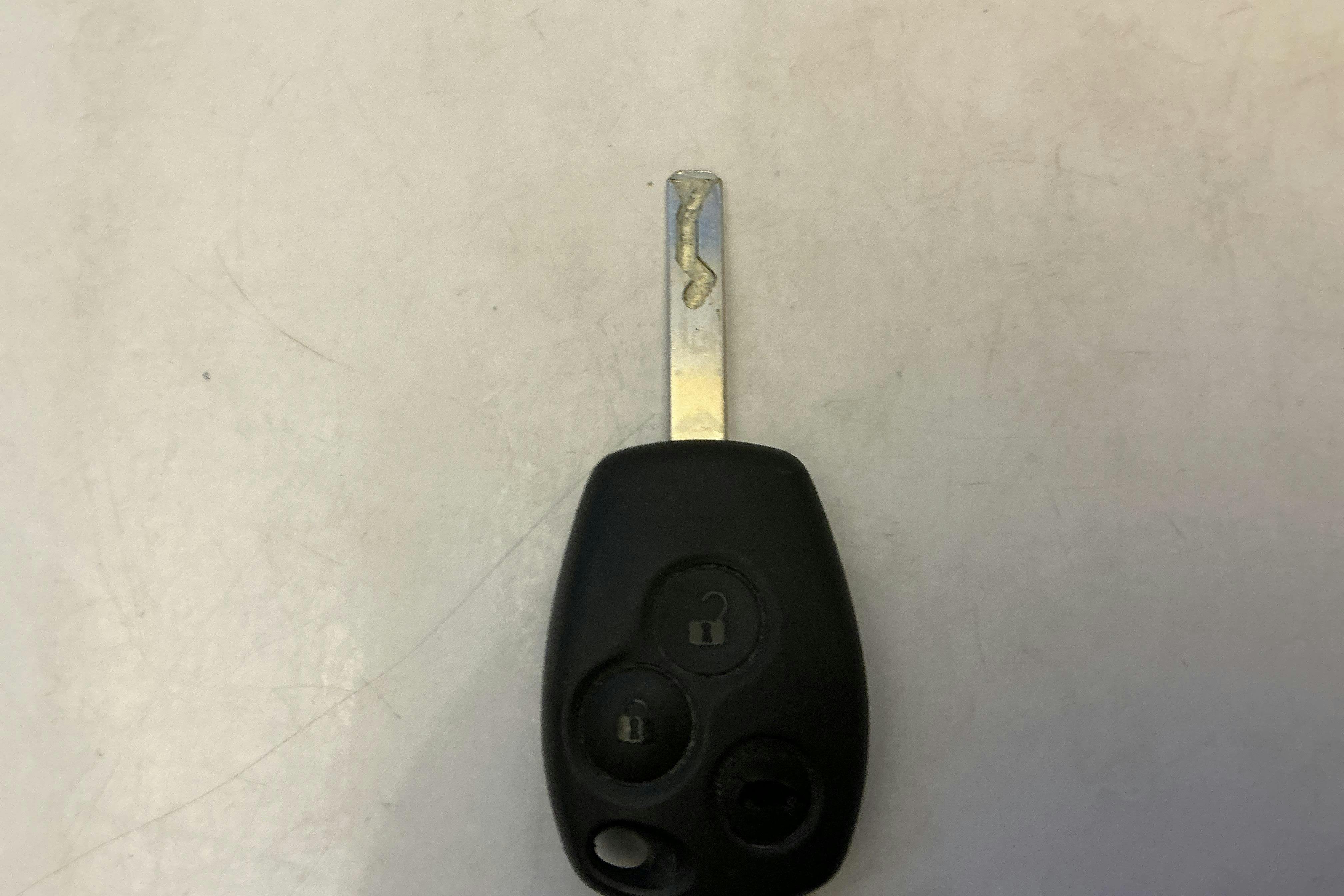 Zdjęcie prezentacyjne 10 z 10: Opel Vivaro 1.6 CDTI (114hk) - 200 270 km - Manualna - biały - 2015