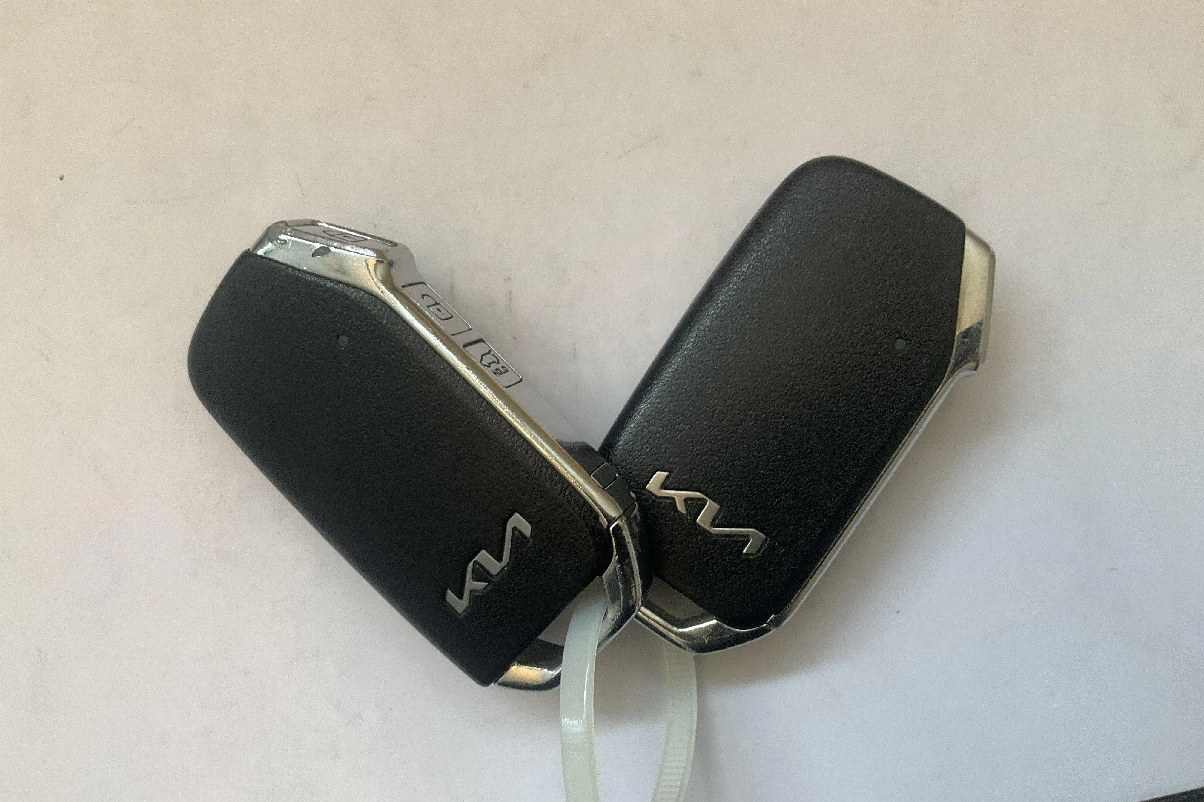Presentation photo 15 of 15: KIA Niro Hybrid (141hk) - 114 340 km - Automatic - black - 2024