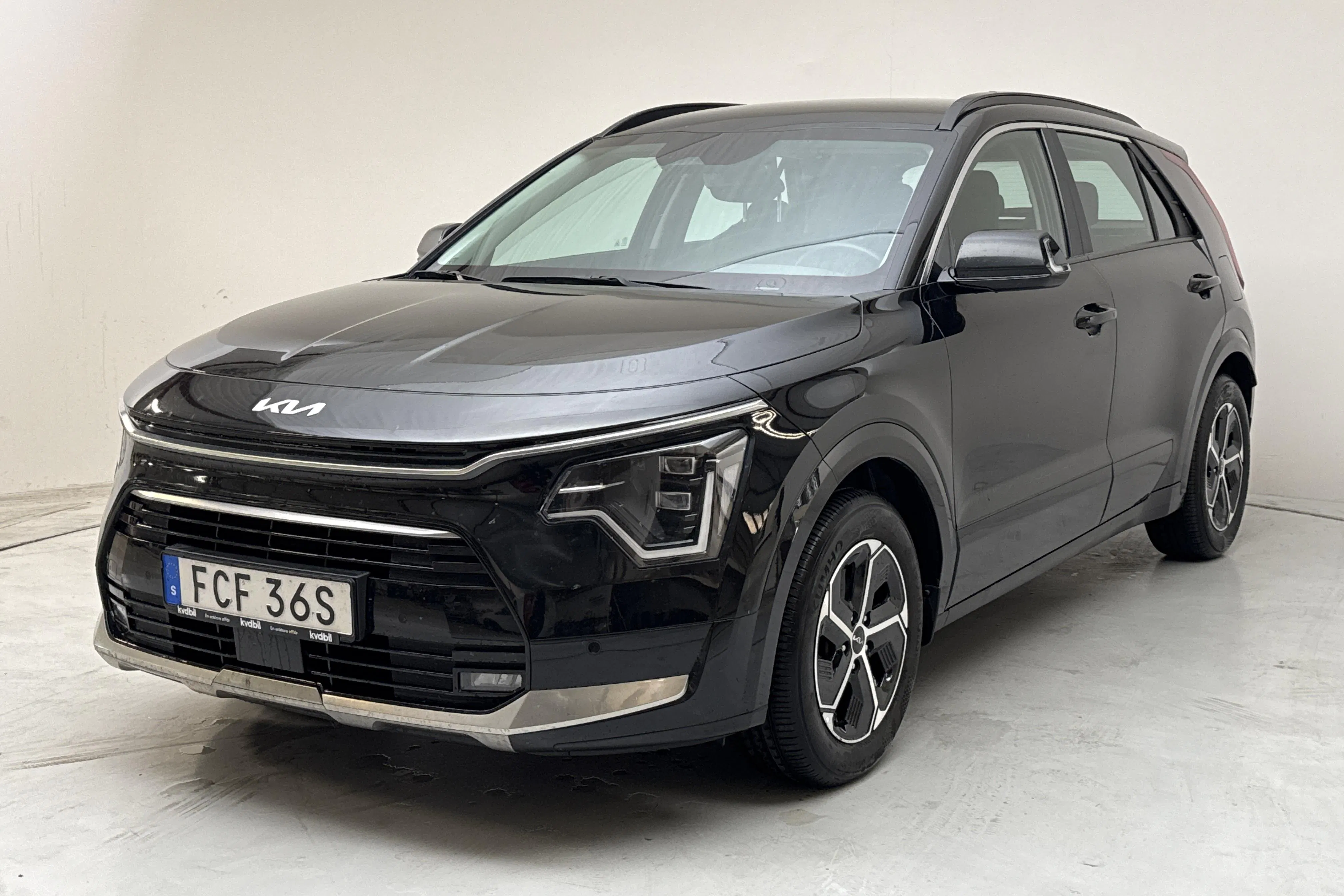 Presentation photo 1 of 15: KIA Niro Hybrid (141hk) - 114 340 km - Automatic - black - 2024