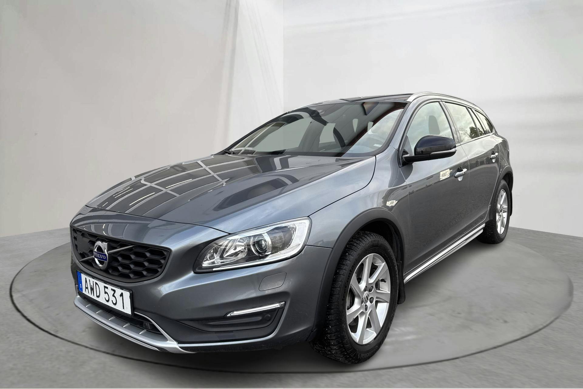 Presentation photo 1 of 19: Volvo V60 D4 Cross Country AWD (190hk) - 100 800 km - Automatic - gray - 2018