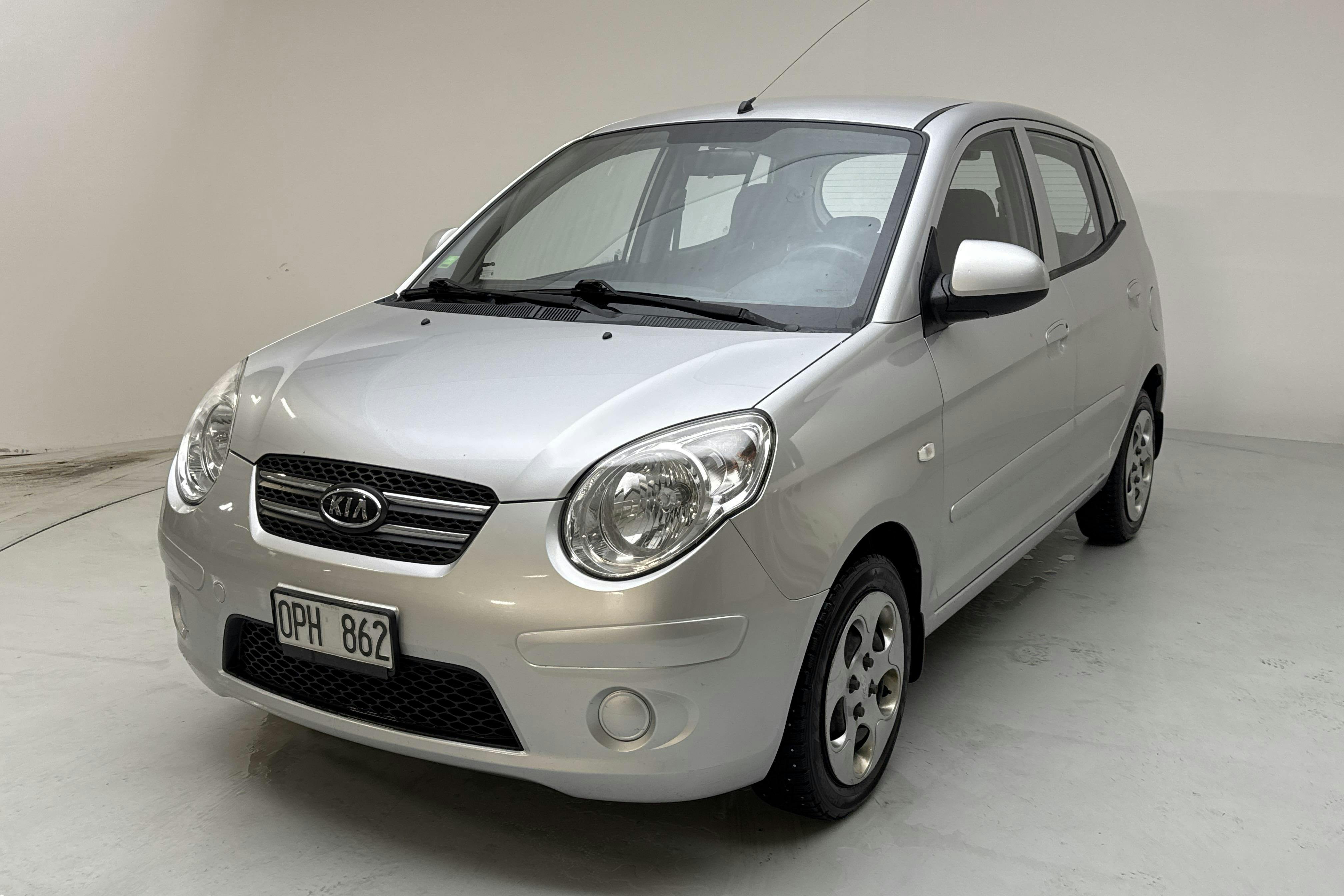 Presentation photo 1 of 13: KIA Picanto 1.1 (65hk) - 114 870 km - Manual - silver - 2009