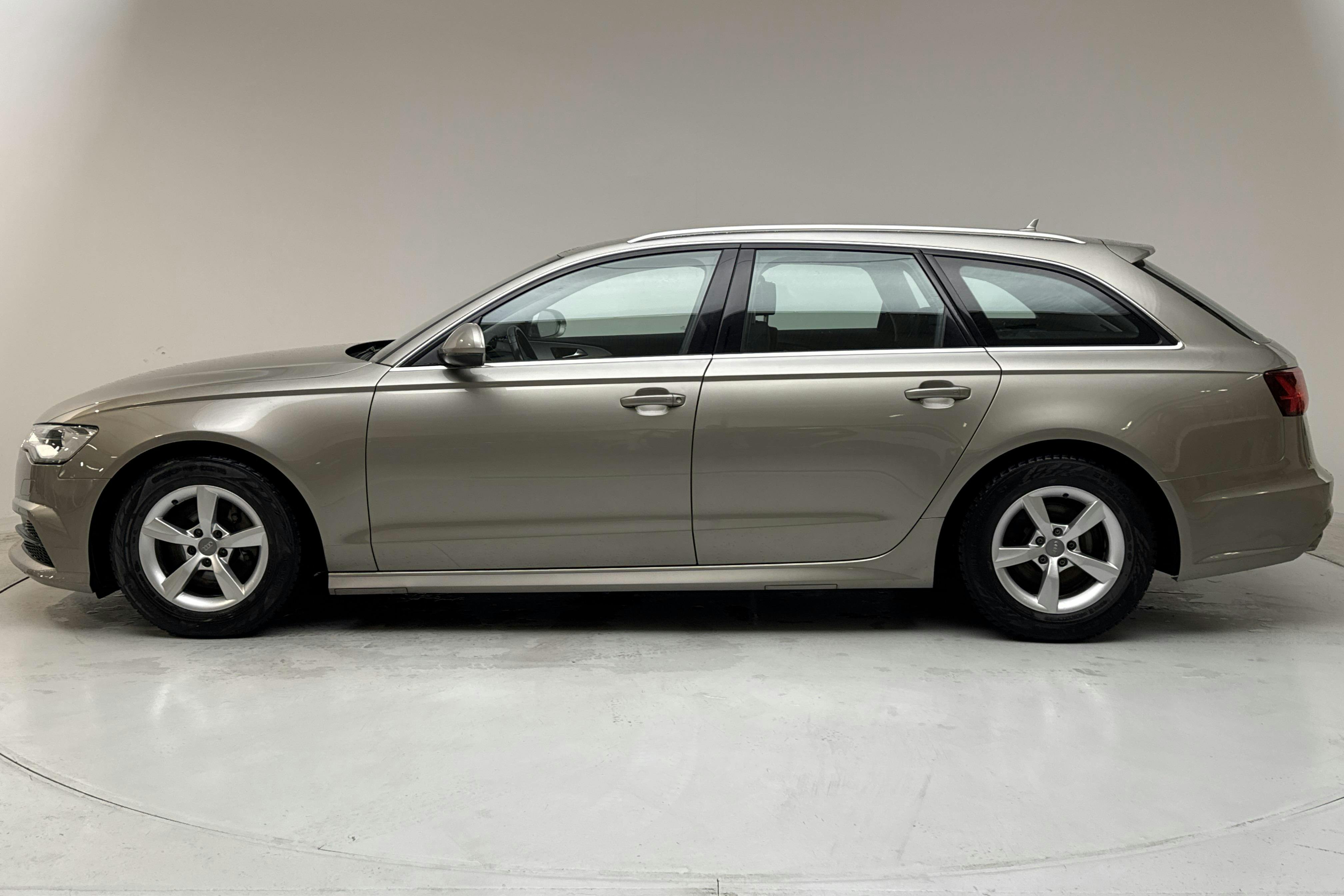 Presentation photo 2 of 13: Audi A6 2.0 TDI Avant (190hk) - 105 120 km - Automatic - Light Brown - 2017