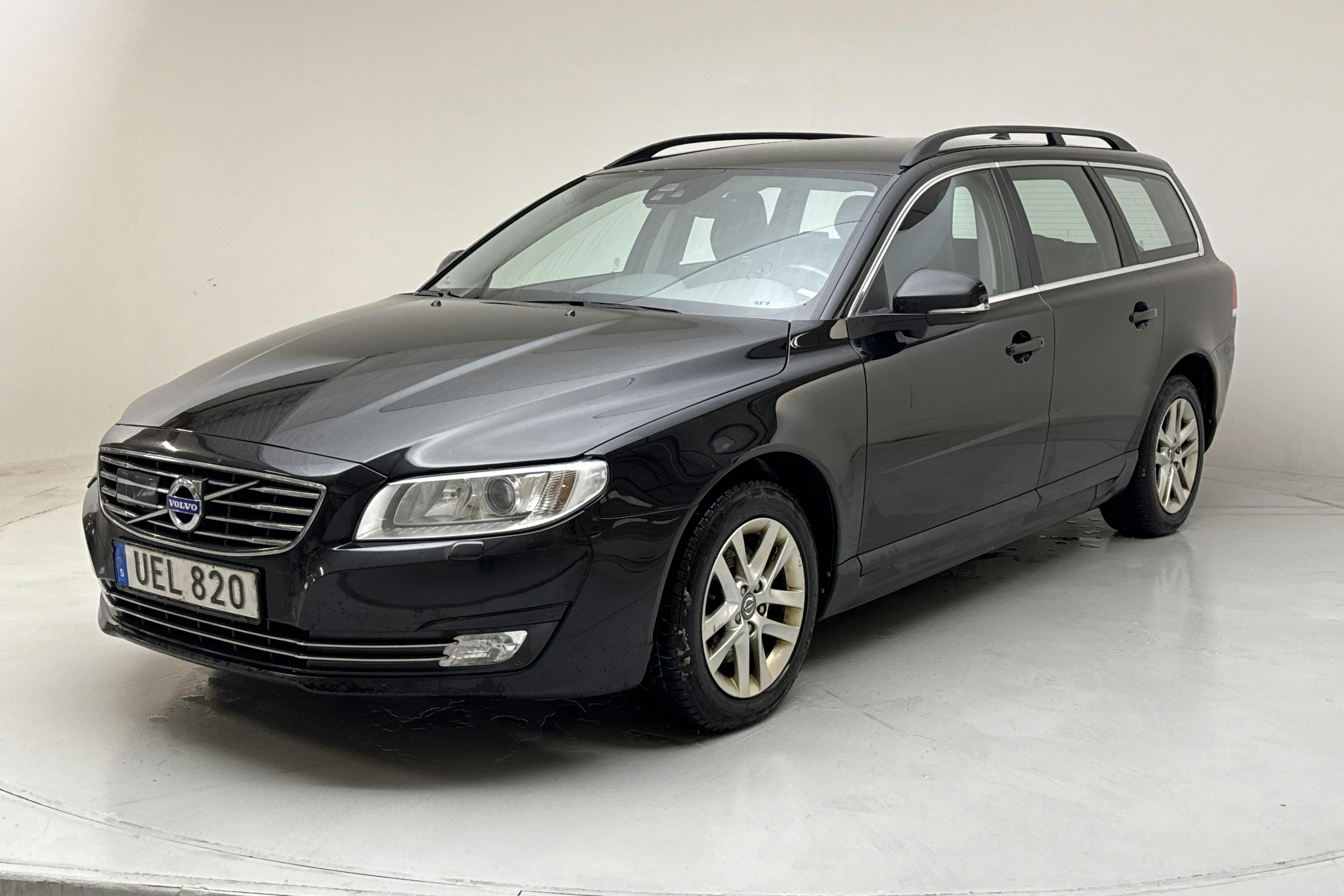 Presentation photo 1 of 15: Volvo V70 II D4 (181hk) - 237 820 km - Automatic - black - 2015