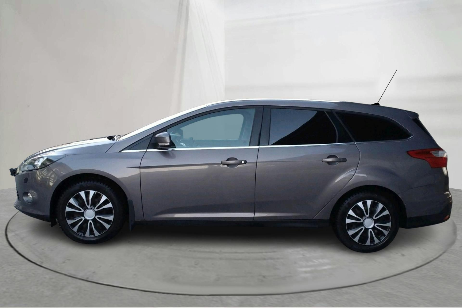 Presentation photo 2 of 13: Ford Focus 2.0 TDCi Kombi (115hk) - 148 470 km - Automatic - brown - 2013