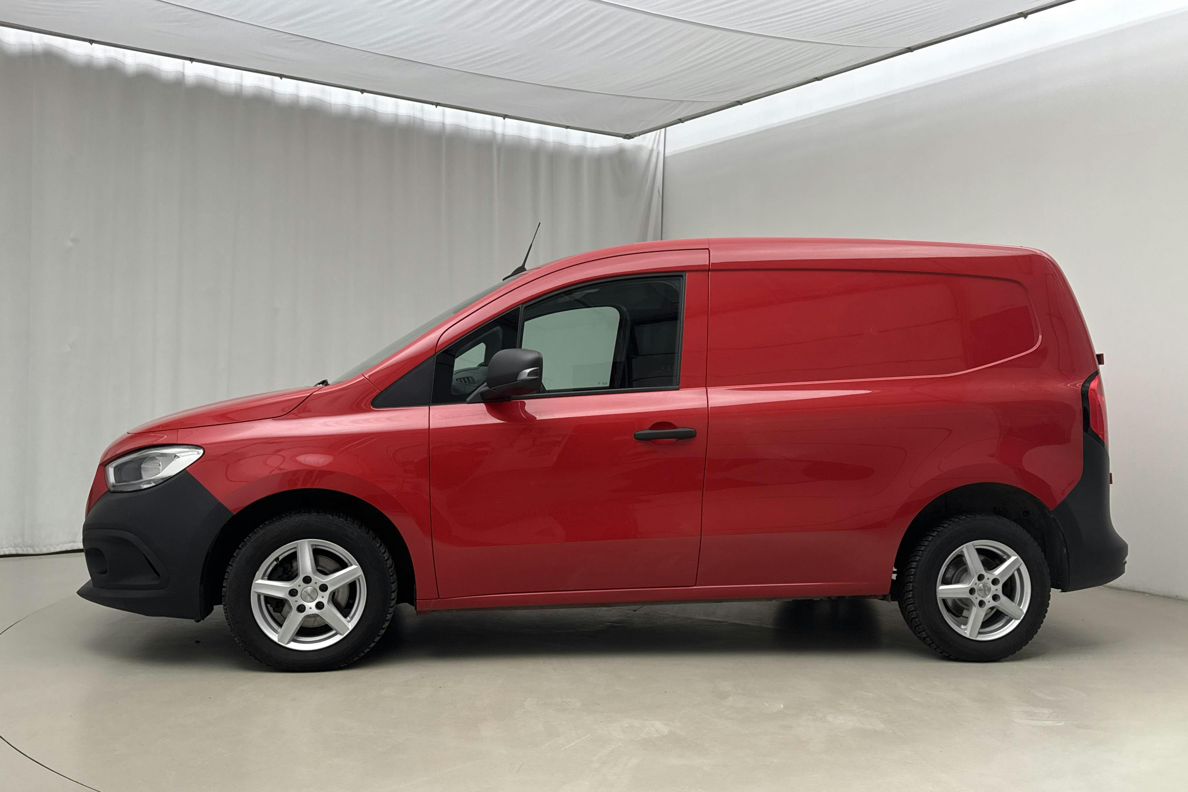 Presentationsfoto 2 av 20: Mercedes Citan 110 1.5 CDI (95hk) - 4 711 mil - Manuell - röd - 2022