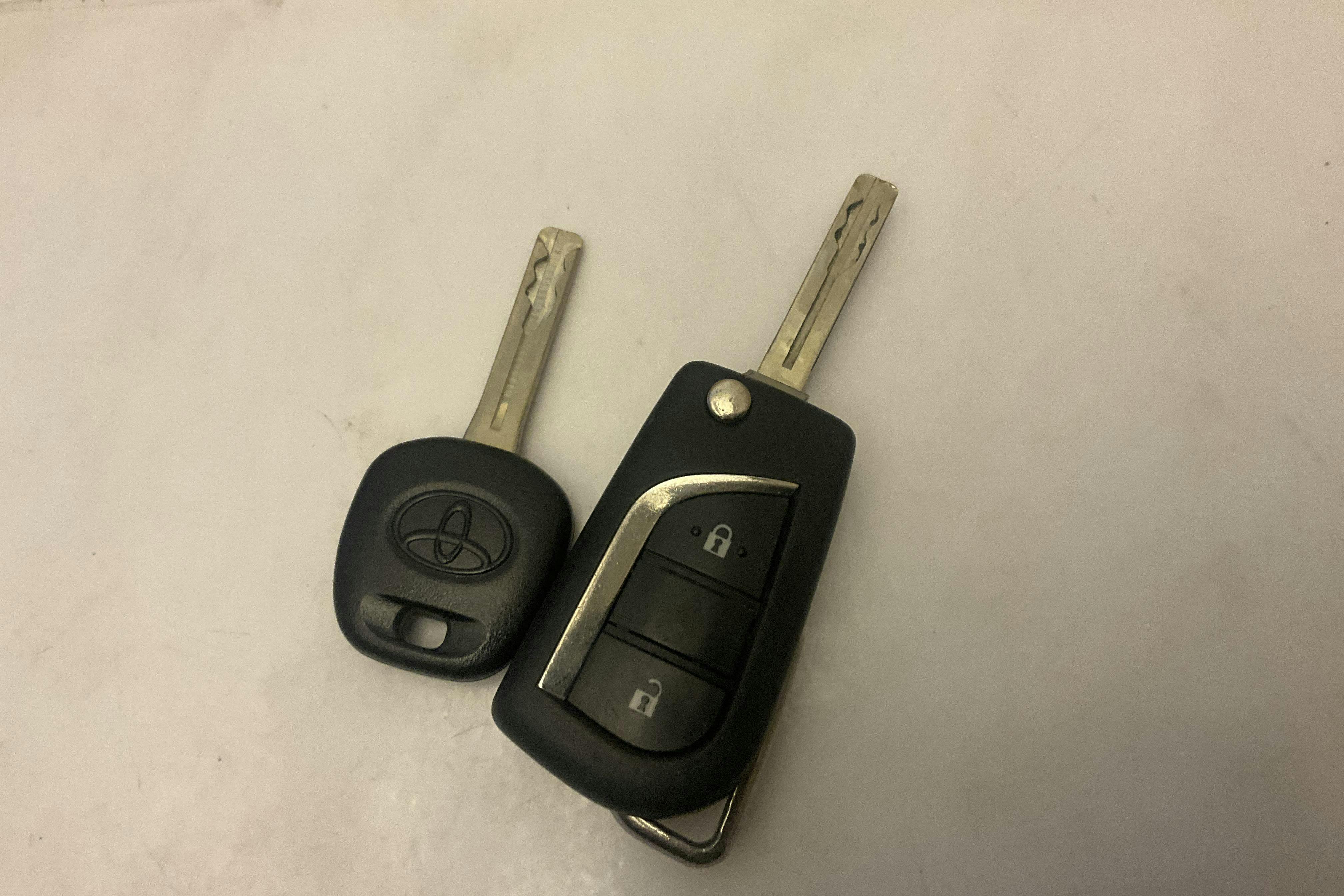 Presentation photo 13 of 13: Toyota Yaris 1.5 5dr (125hk) - 64 420 km - Manual - white - 2020