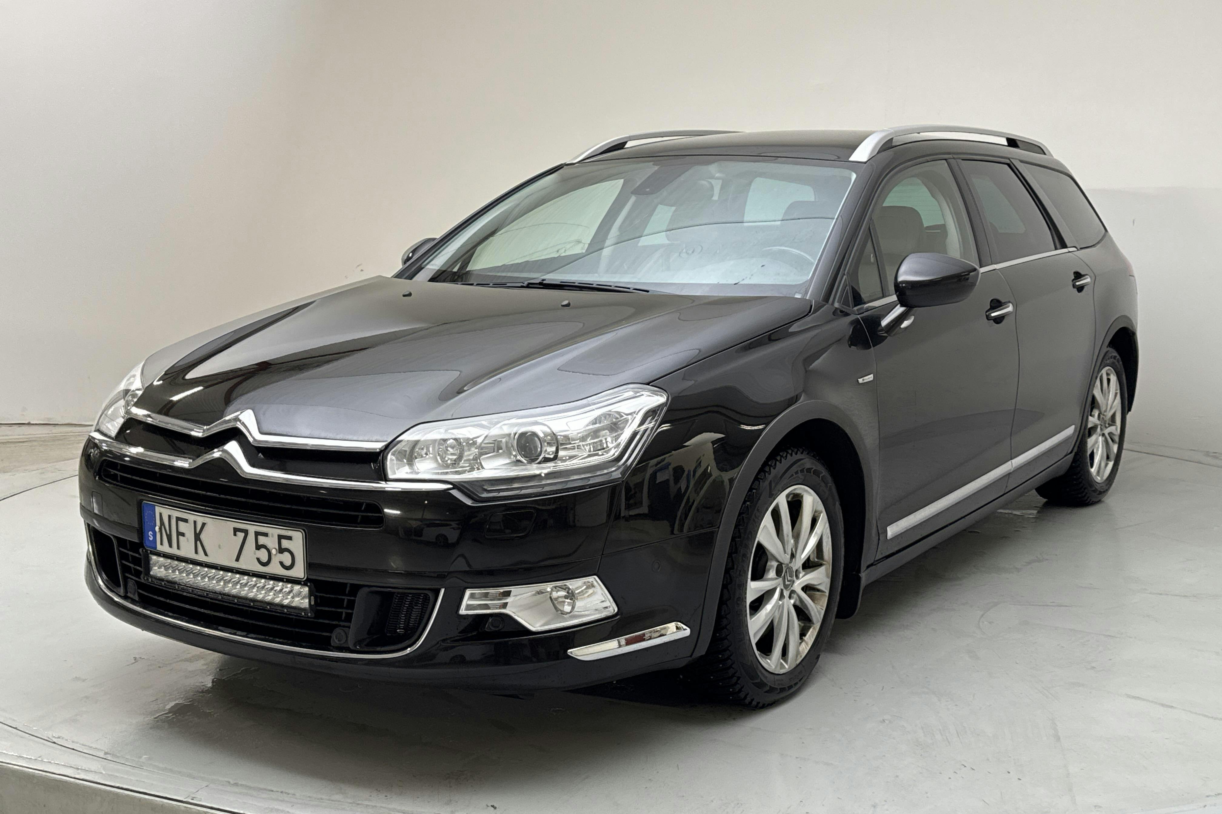 Presentation photo 1 of 17: Citroën C5 III 2.2 HDI Tourer (204hk) - 122 100 km - Automatic - brown - 2013