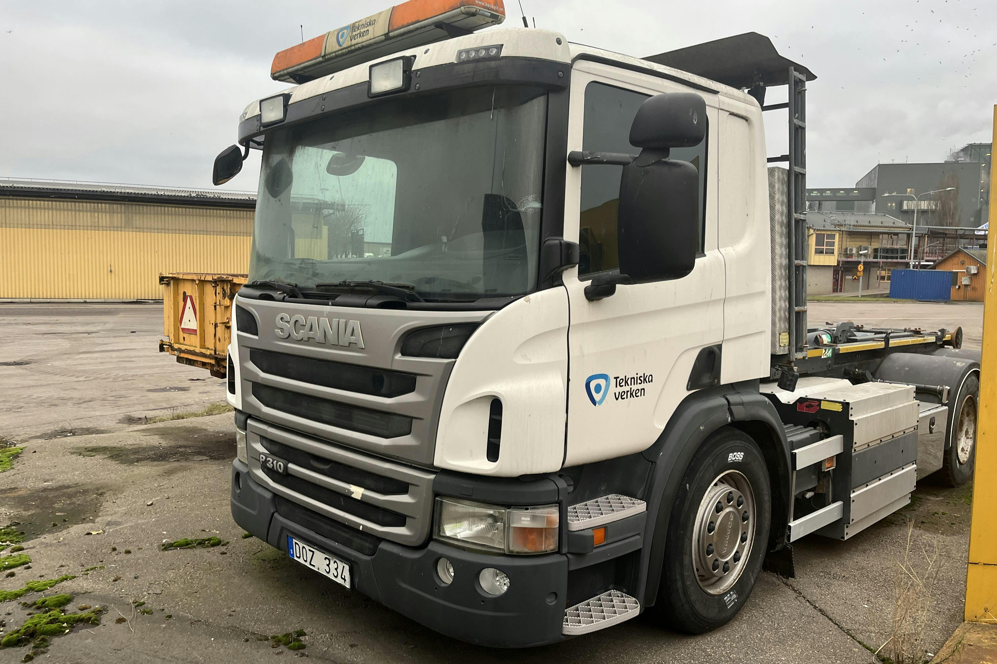 Presentationsfoto 1 av 41: SCANIA P310LB6X2*4HNB P310 Rep.objekt - 0 km - Automat - vit - 2013