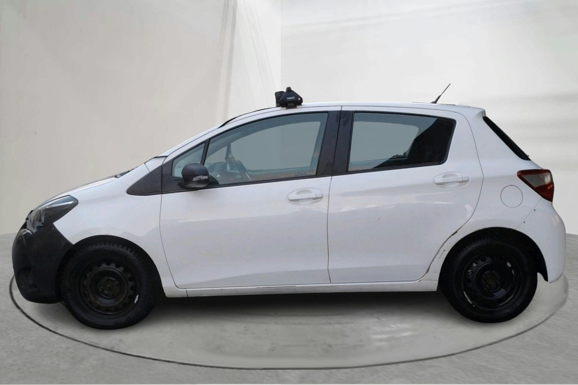 Presentation photo 2 of 15: Toyota Yaris 1.5 5dr (111hk) - 107 340 km - Automatic - white - 2017