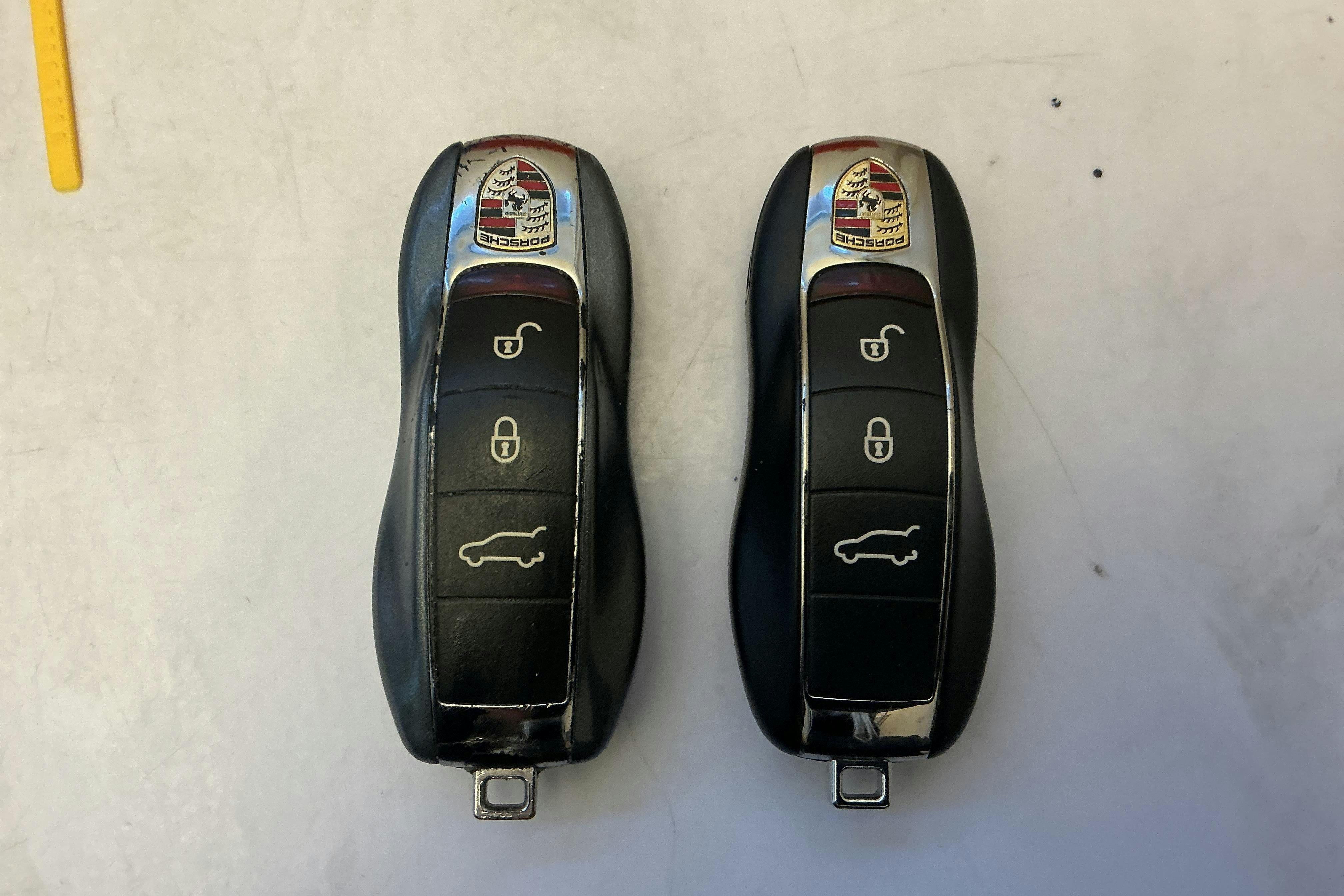 Presentationsfoto 16 av 16: Porsche Cayenne Diesel 3.0 (245hk) - 20 401 mil - Automat - grå - 2013