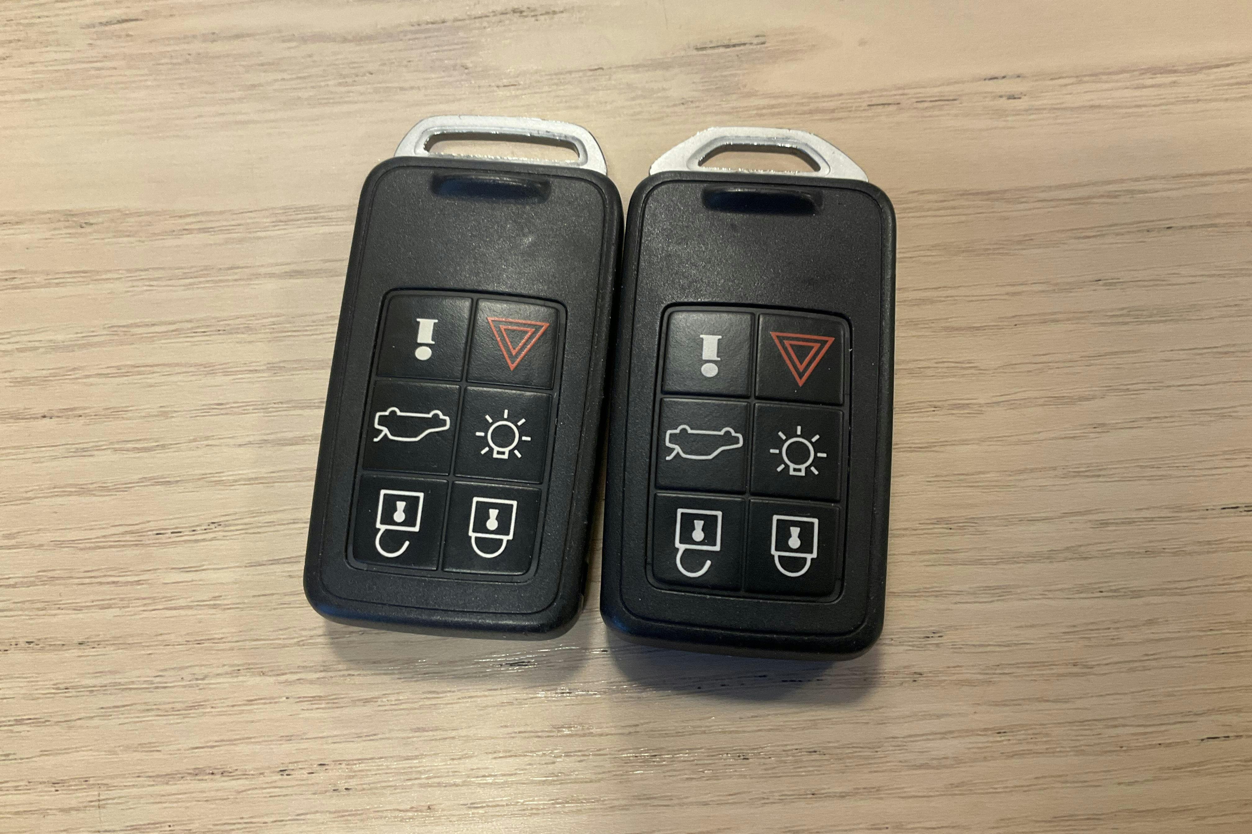 Presentation photo 16 of 16: Volvo V60 D4 (181hk) - 285 410 km - Automatic - red - 2015