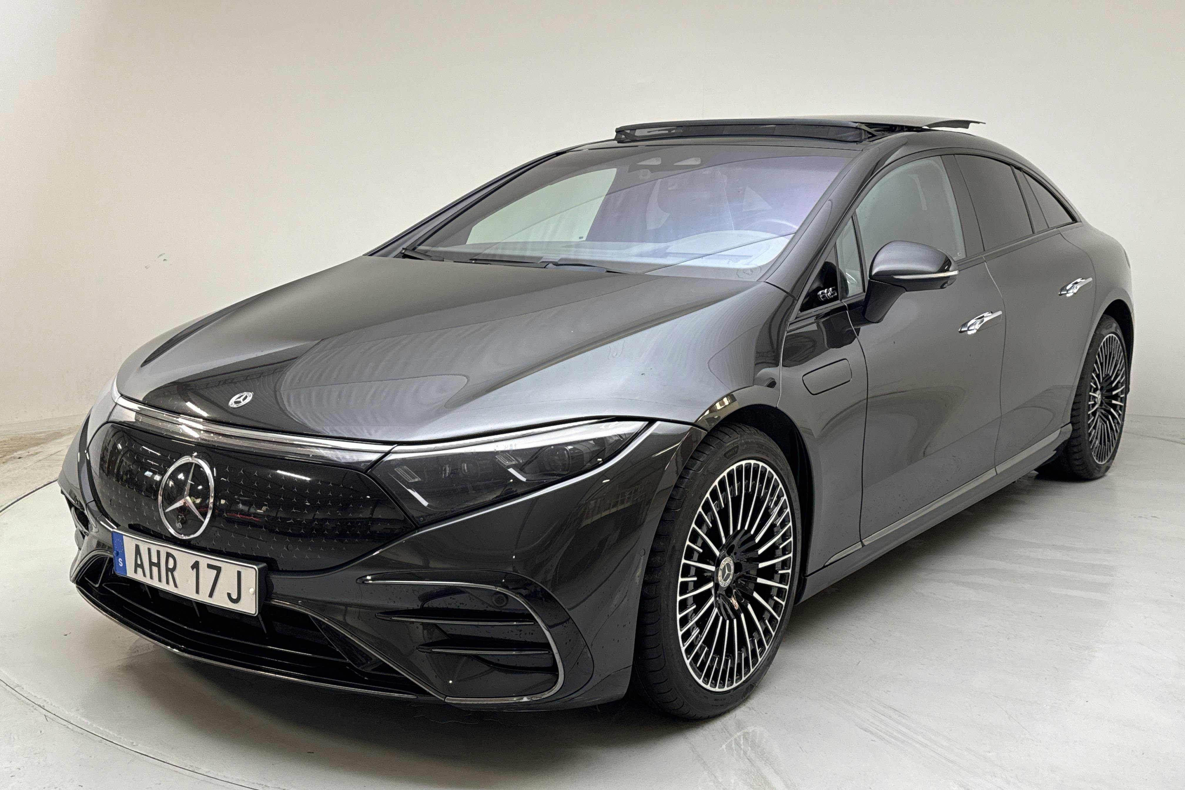 Presentation photo 1 of 20: Mercedes EQS 580 4MATIC V297 (523hk) - 137 850 km - Automatic - gray - 2022