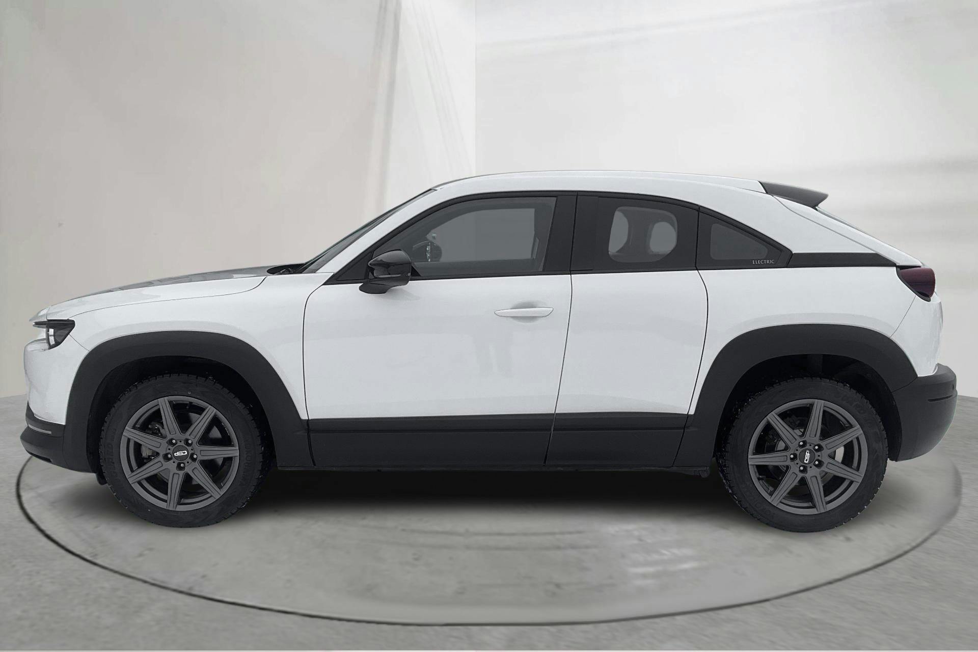 Presentation photo 2 of 15: Mazda MX-30 e-Skyactiv (145hk) - 75 710 km - Automatic - white - 2021