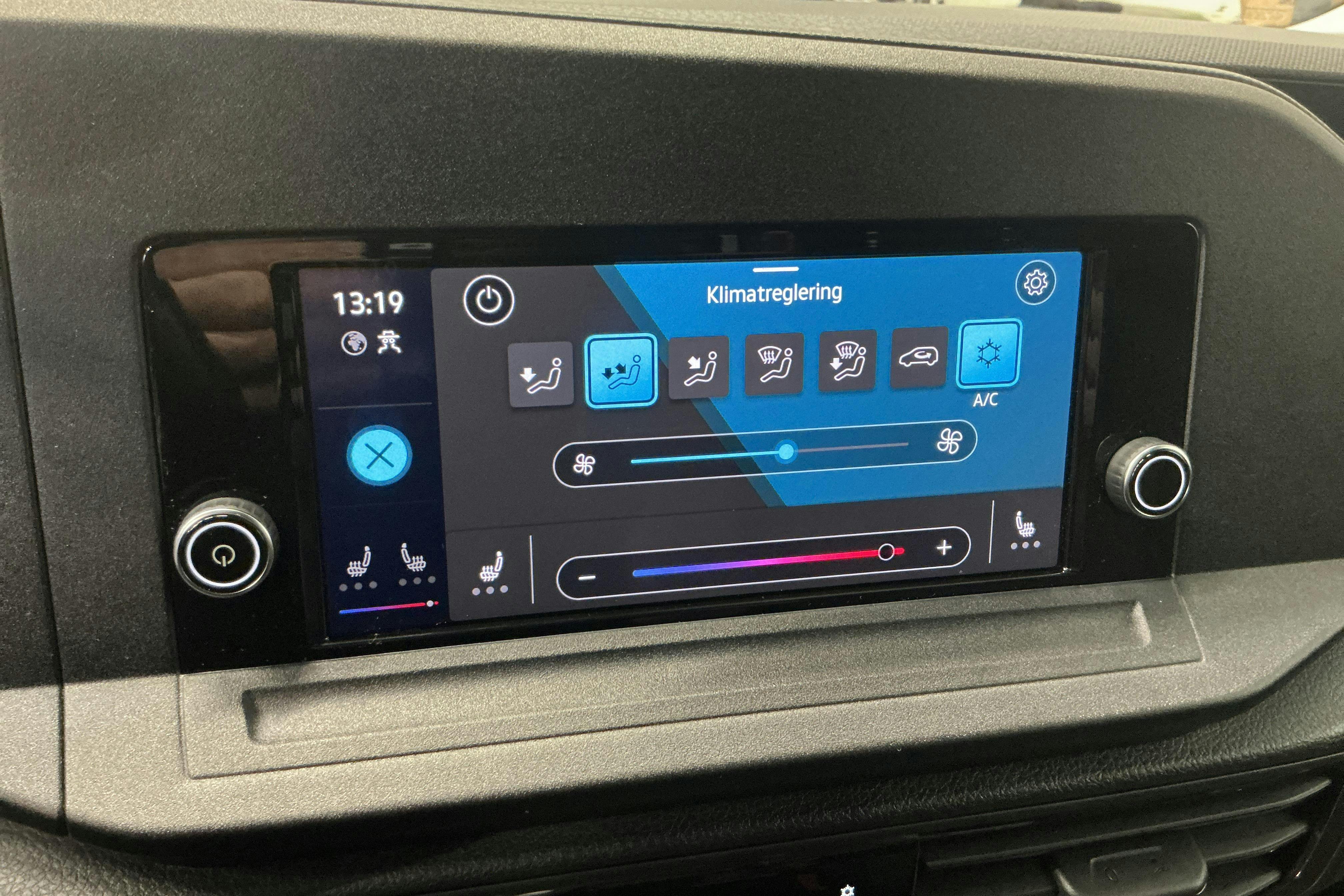 Präsentationsfoto 16 von 16: VW Caddy Cargo Maxi 2.0 TDI (122hk) - 45 540 Kilometer - Verkaufsautomat - Weiß - 2024