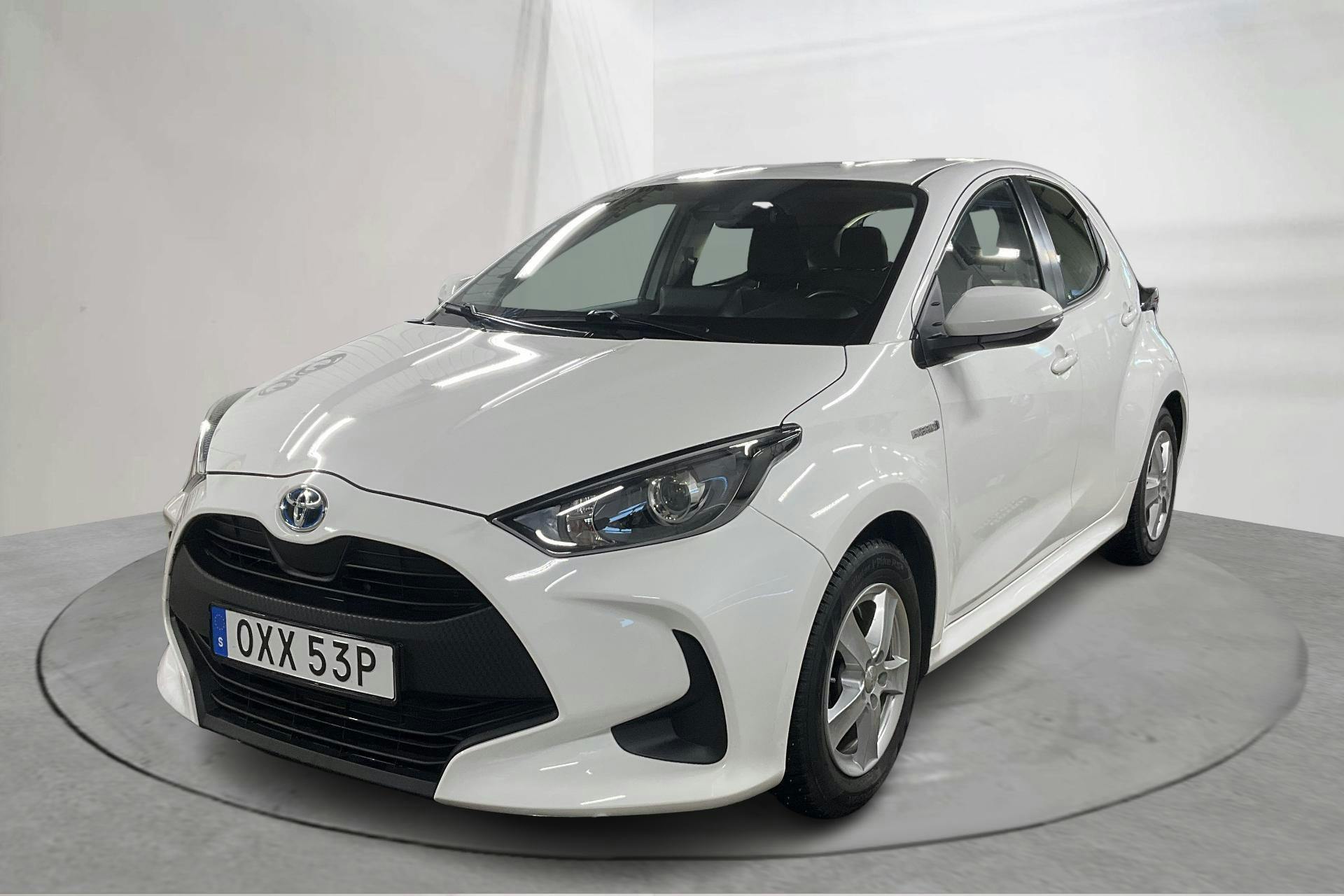 Präsentationsfoto 1 von 14: Toyota Yaris 1.5 Hybrid 5dr (116hk) - 20 740 Kilometer - Verkaufsautomat - Weiß - 2021