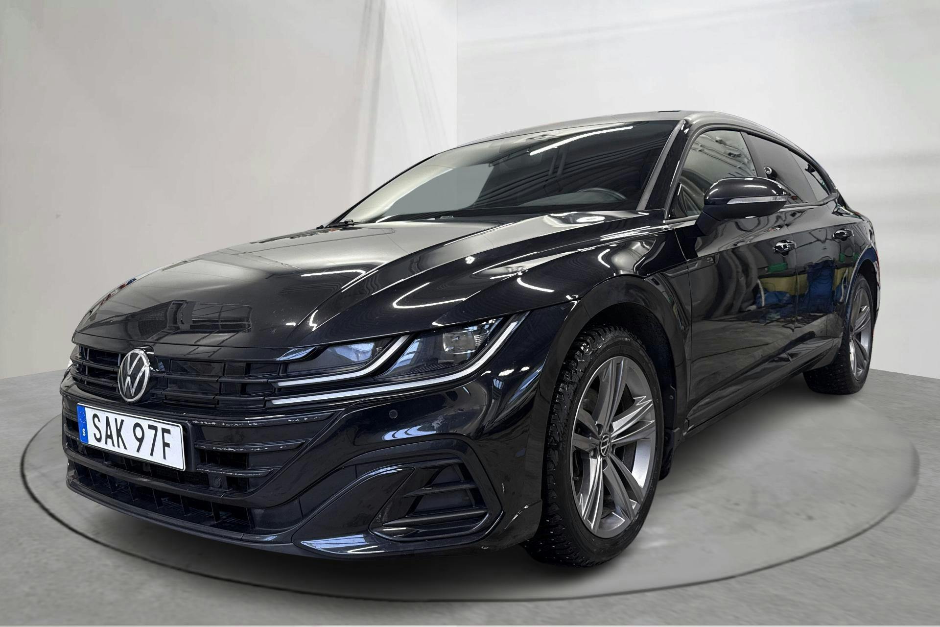 Presentation photo 1 of 22: VW Arteon Shooting Brake eHybrid 1.4 TSI (218hk) - 80 130 km - Automatic - black - 2022