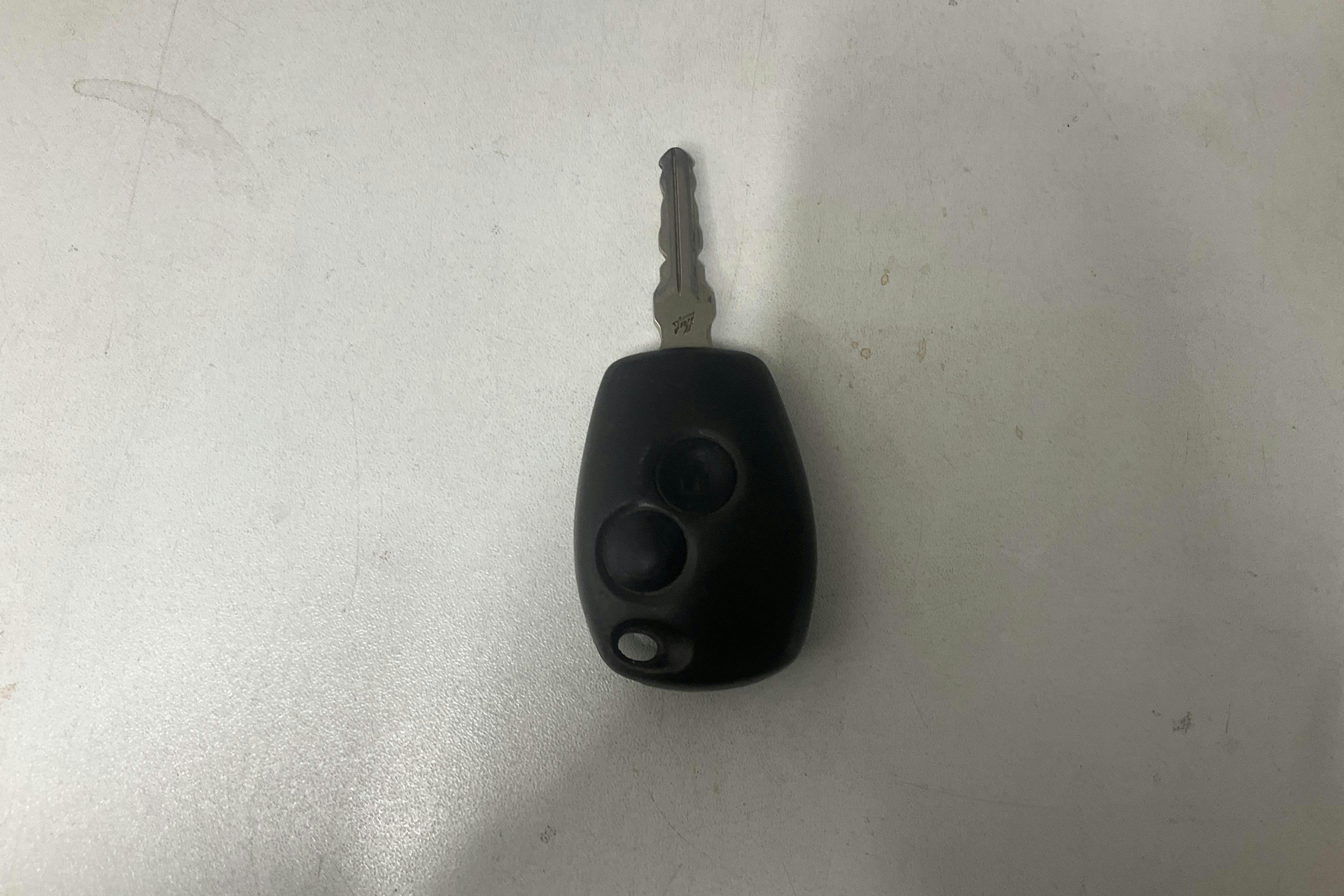 Presentation photo 13 of 13: Dacia Logan MCV 0.9 TCe (90hk) - 0 km - Manual - black - 2015