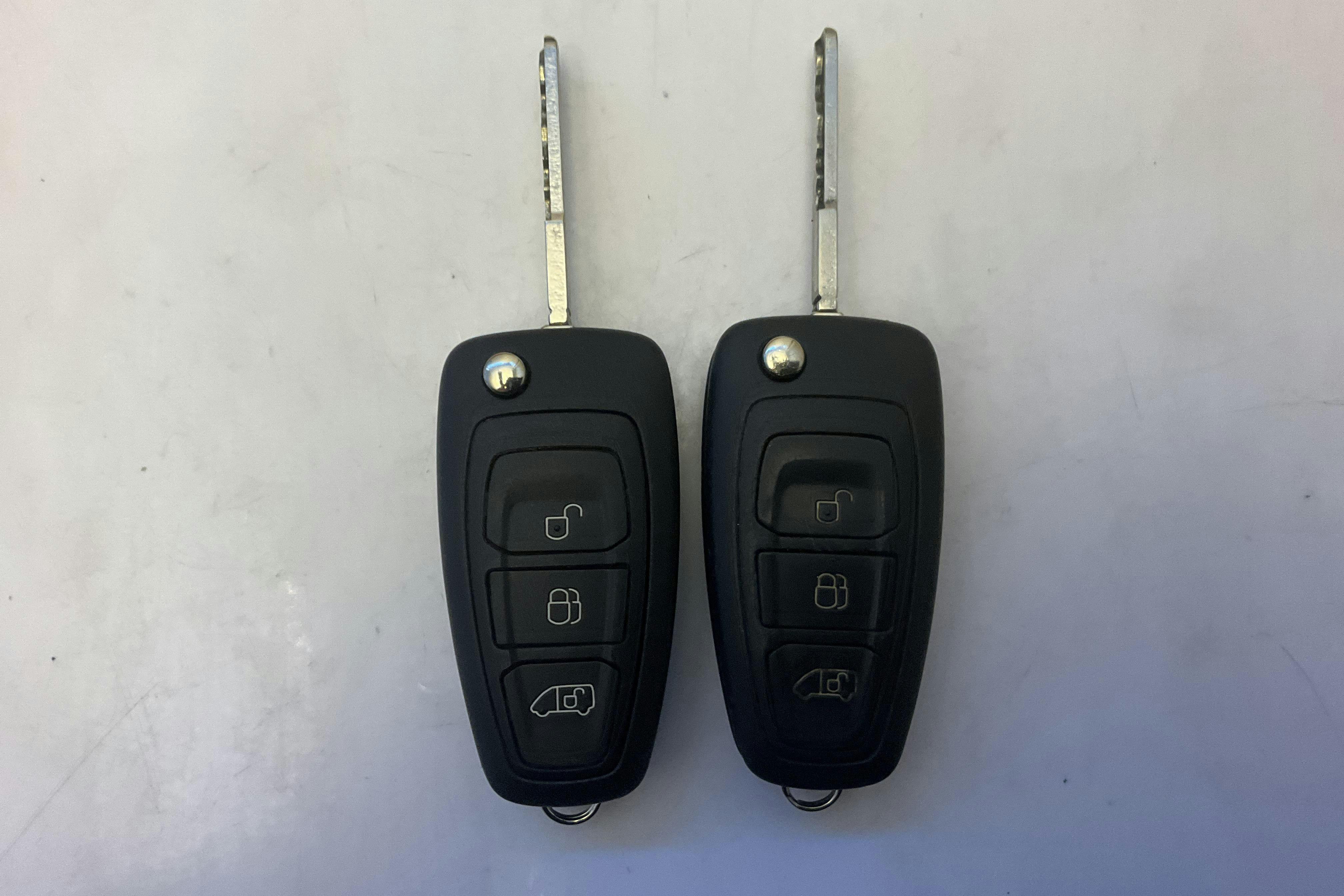 Presentationsfoto 13 av 13: Ford Transit Custom 300 (130hk) - 6 242 mil - Manuell - vit - 2022