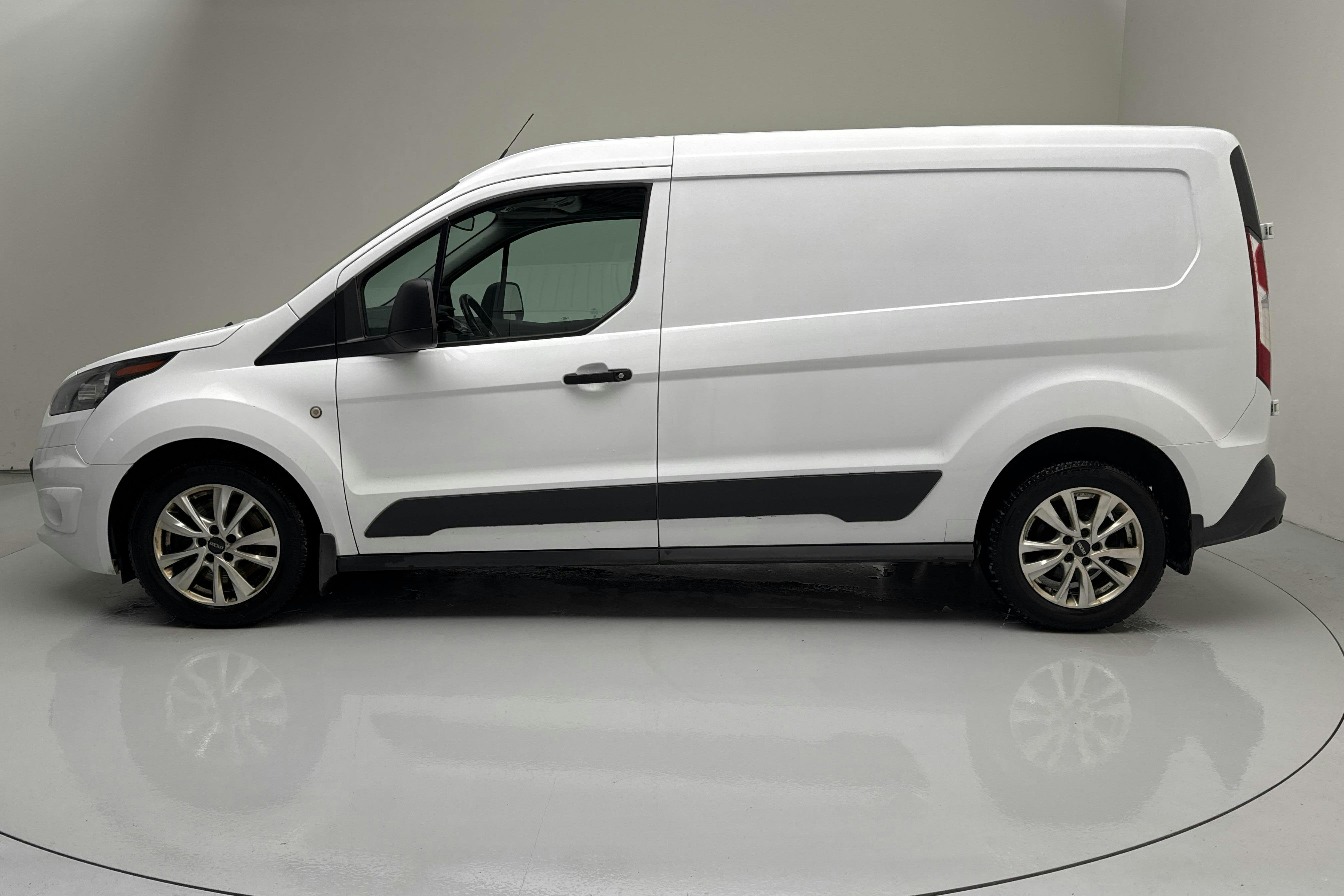 Presentation photo 2 of 12: Ford Transit Connect 1.5 TDCi (100hk) - 213 550 km - Manual - white - 2018