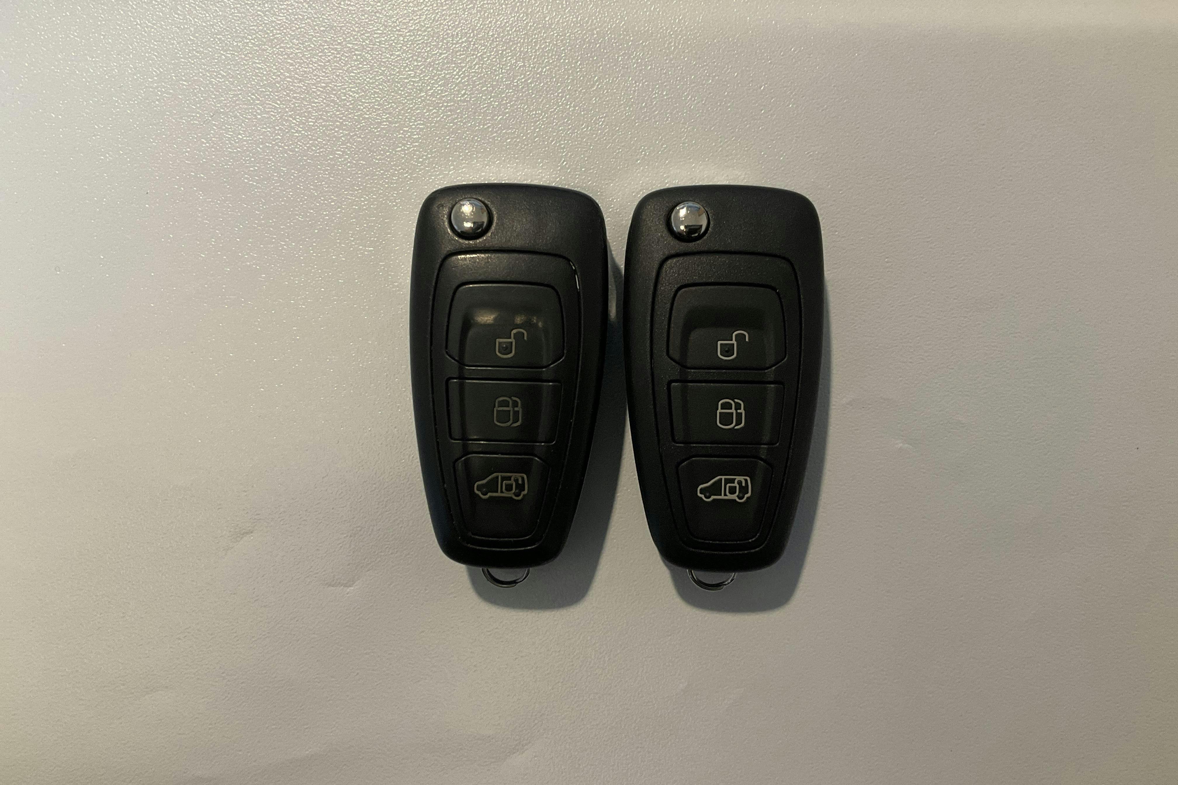 Presentation photo 12 of 12: Ford Transit Connect 1.5 TDCi (100hk) - 213 550 km - Manual - white - 2018