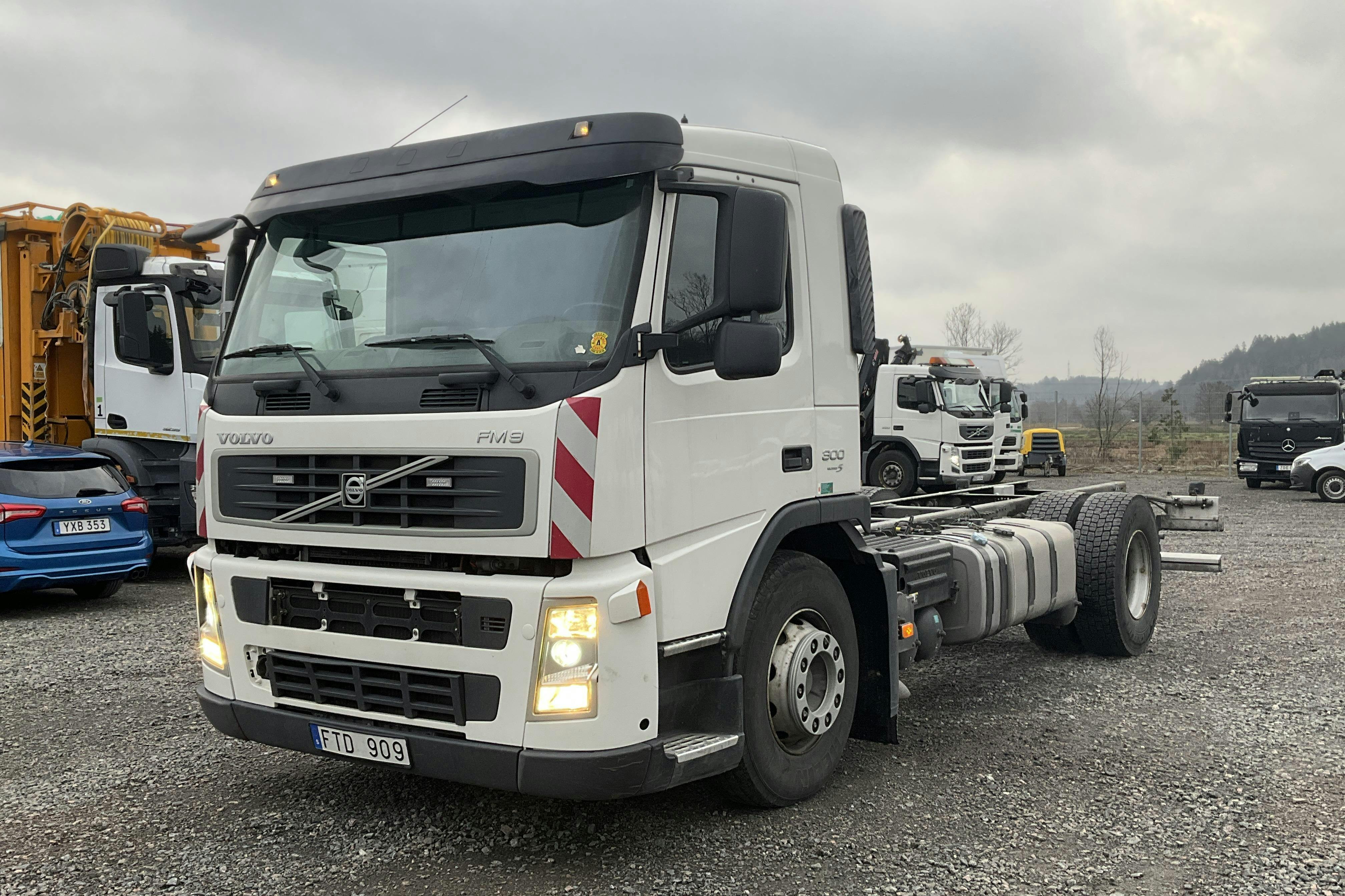 Präsentationsfoto 1 von 44: Volvo FM300 - 133 988 Kilometer - Verkaufsautomat - Weiß - 2007