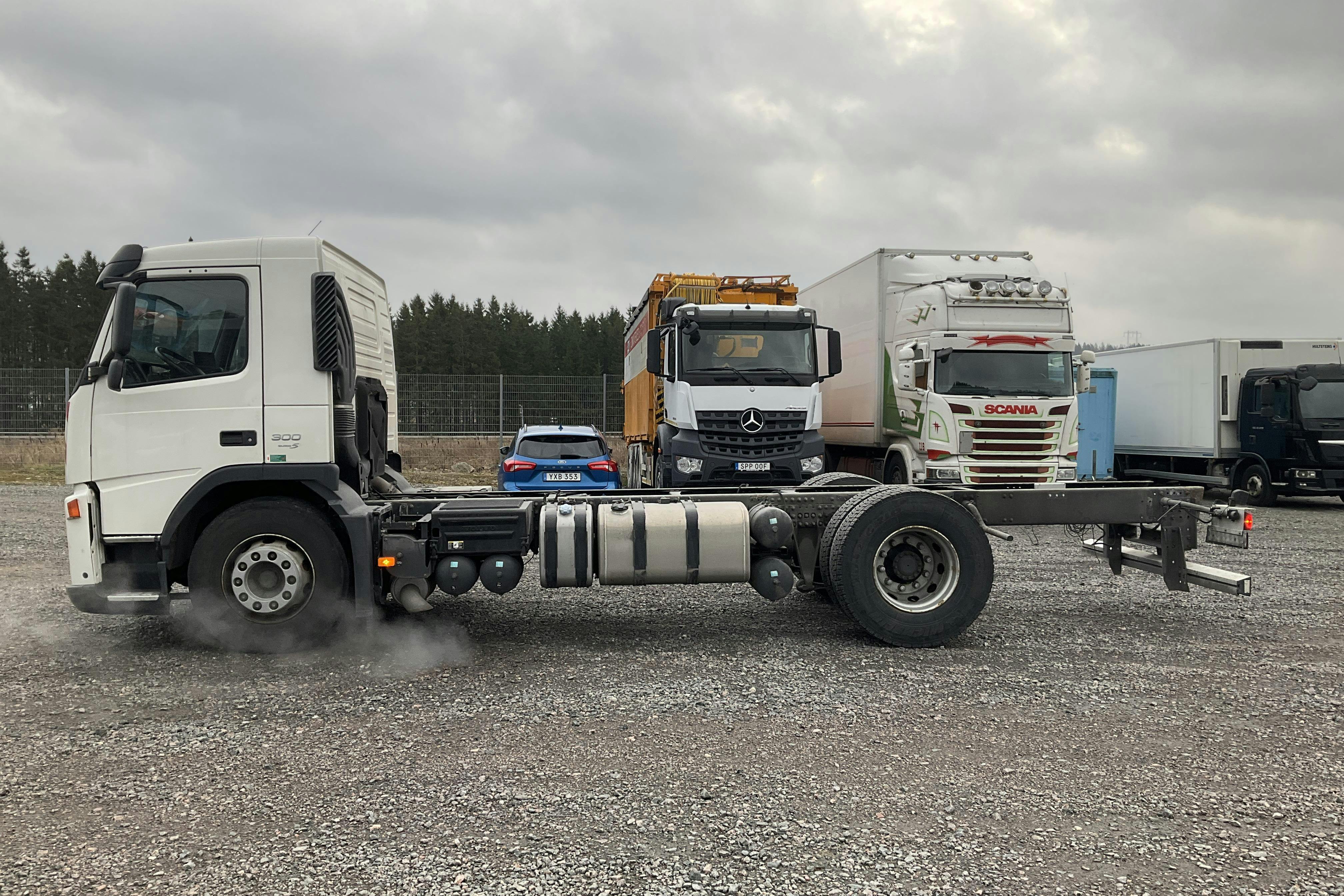 Präsentationsfoto 2 von 44: Volvo FM300 - 133 988 Kilometer - Verkaufsautomat - Weiß - 2007