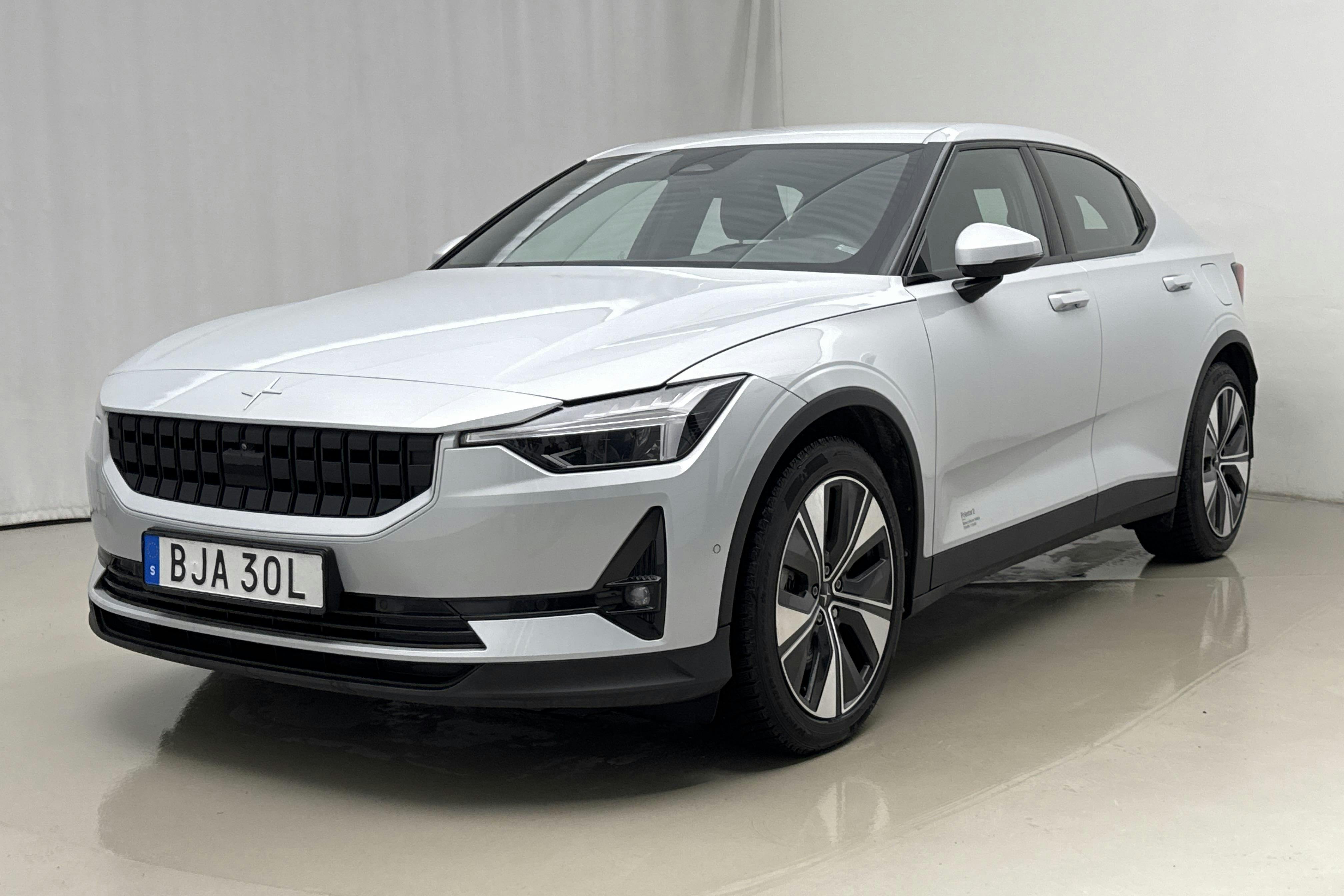 Zdjęcie prezentacyjne 1 z 26: Polestar 2 Long range Single motor (231hk) - 100 960 km - Automatyczna - srebro - 2023