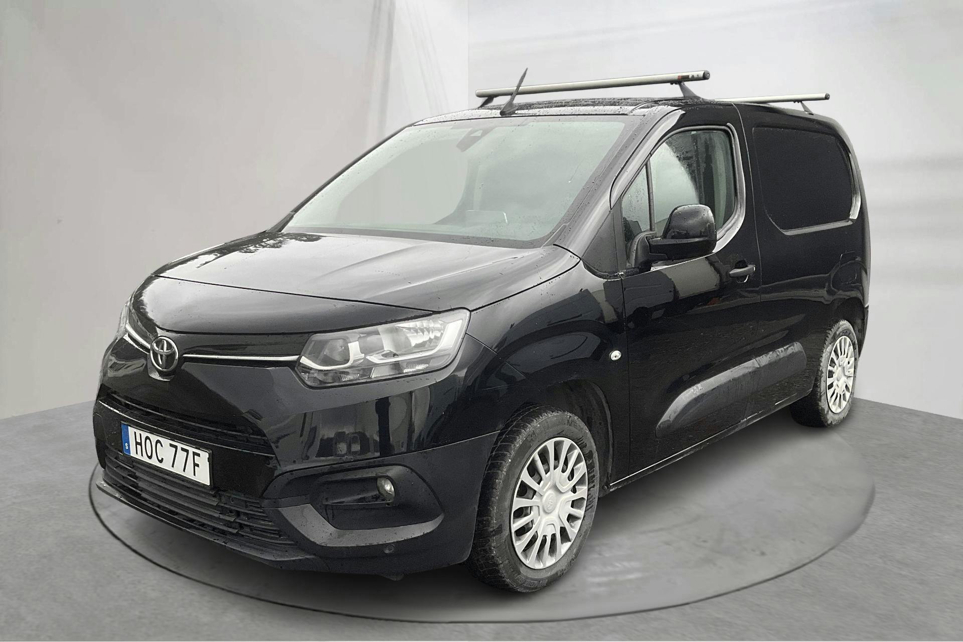 Presentationsfoto 1 av 12: Toyota PROACE CITY 1.5D (130hk) - 7 016 mil - Automat - svart - 2022