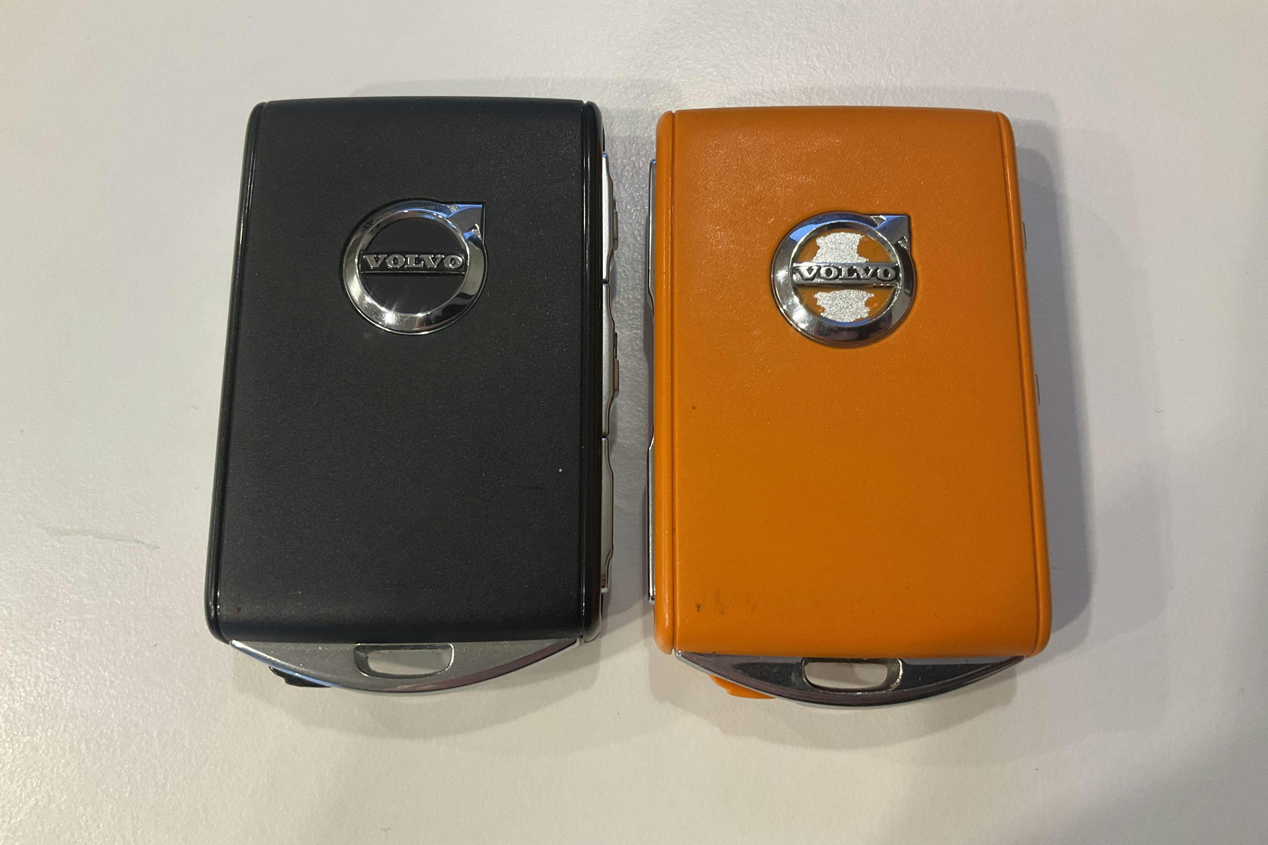 Präsentationsfoto 21 von 21: Volvo V60 B4 Mildhybrid, Diesel (197hk) - 170 570 Kilometer - Verkaufsautomat - Dark Grey - 2022