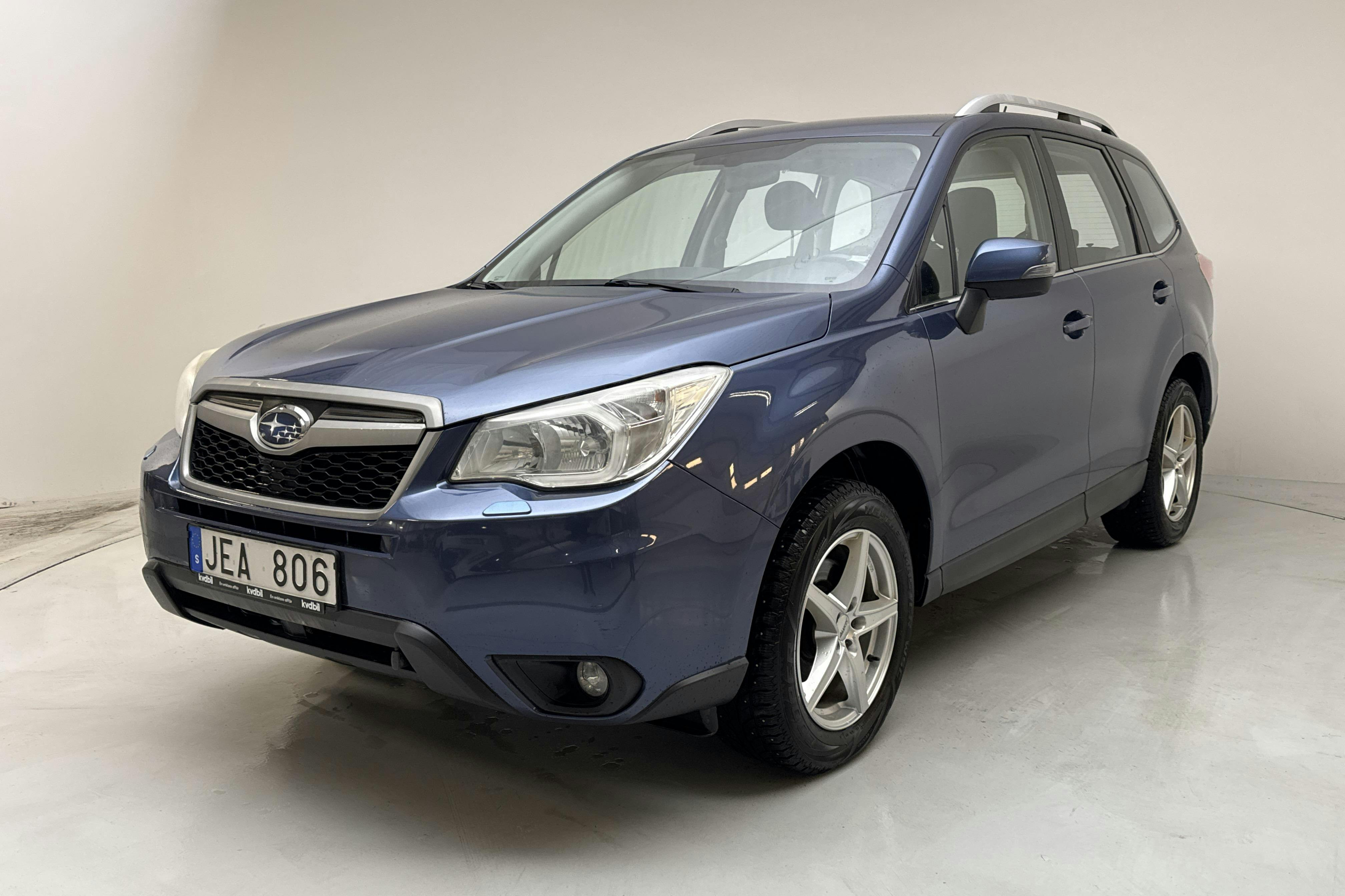 Presentationsfoto 1 av 16: Subaru Forester 2.0D (147hk) - 18 371 mil - Manuell - Dark Blue - 2013