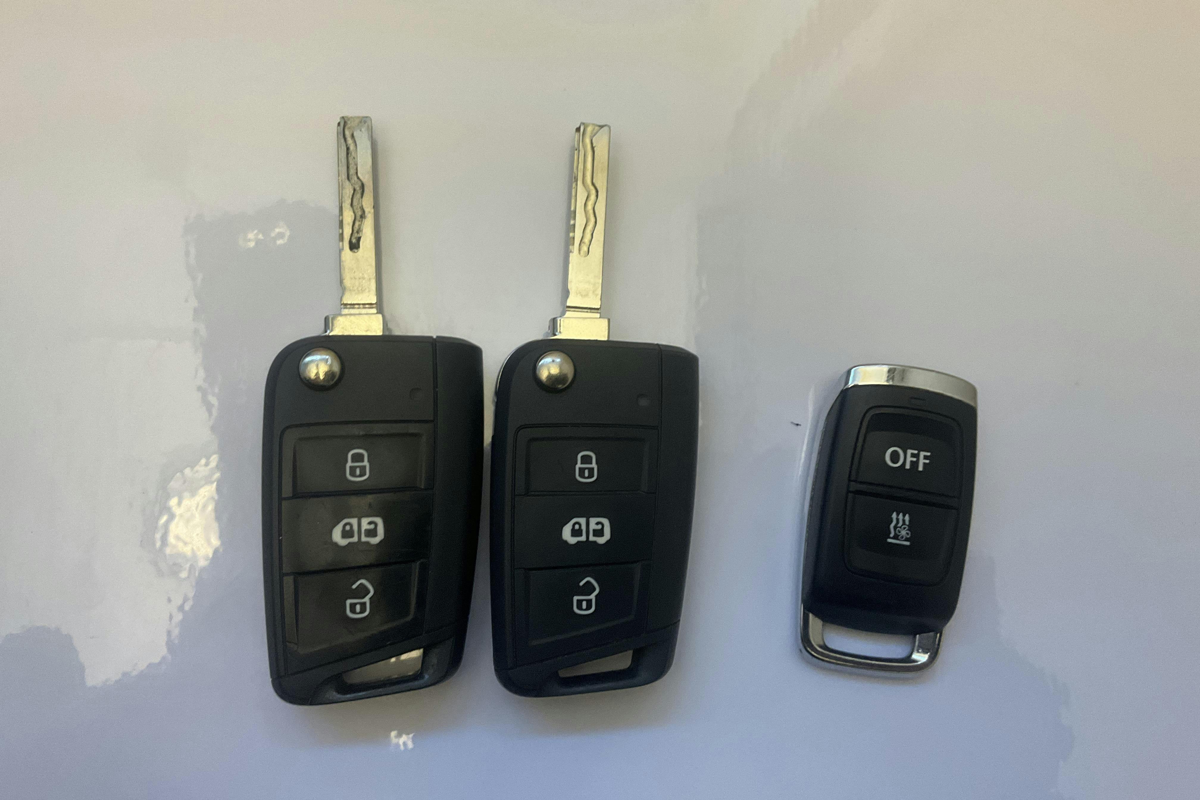 Presentation photo 13 of 13: VW Crafter 35 2.0 TDI Skåp (140hk) - 196 010 km - Automatic - yellow - 2019