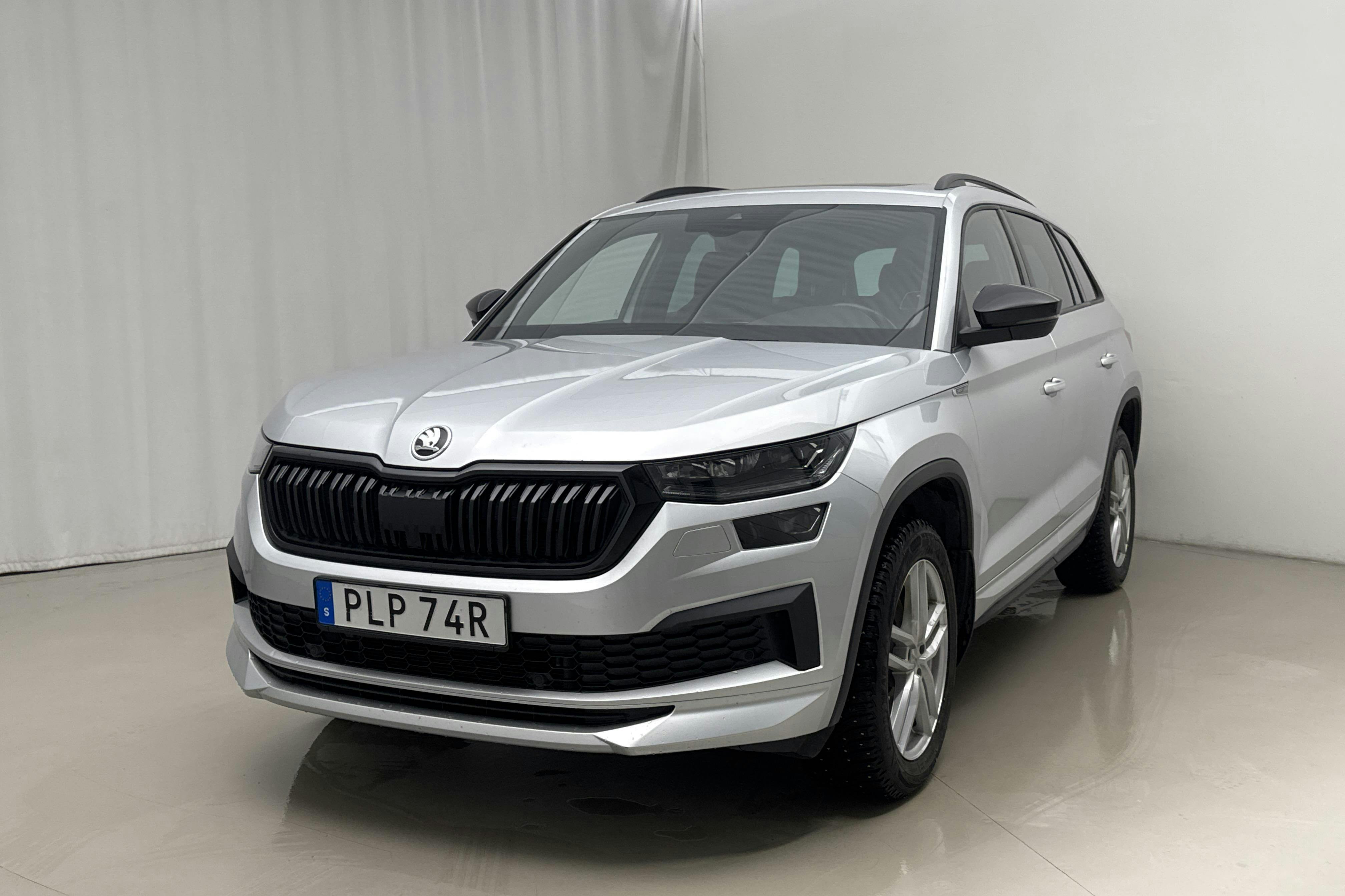 Presentationsfoto 1 av 19: Skoda Kodiaq 2.0 TDI 4X4 (200hk) - 7 449 mil - Automat - silver - 2022