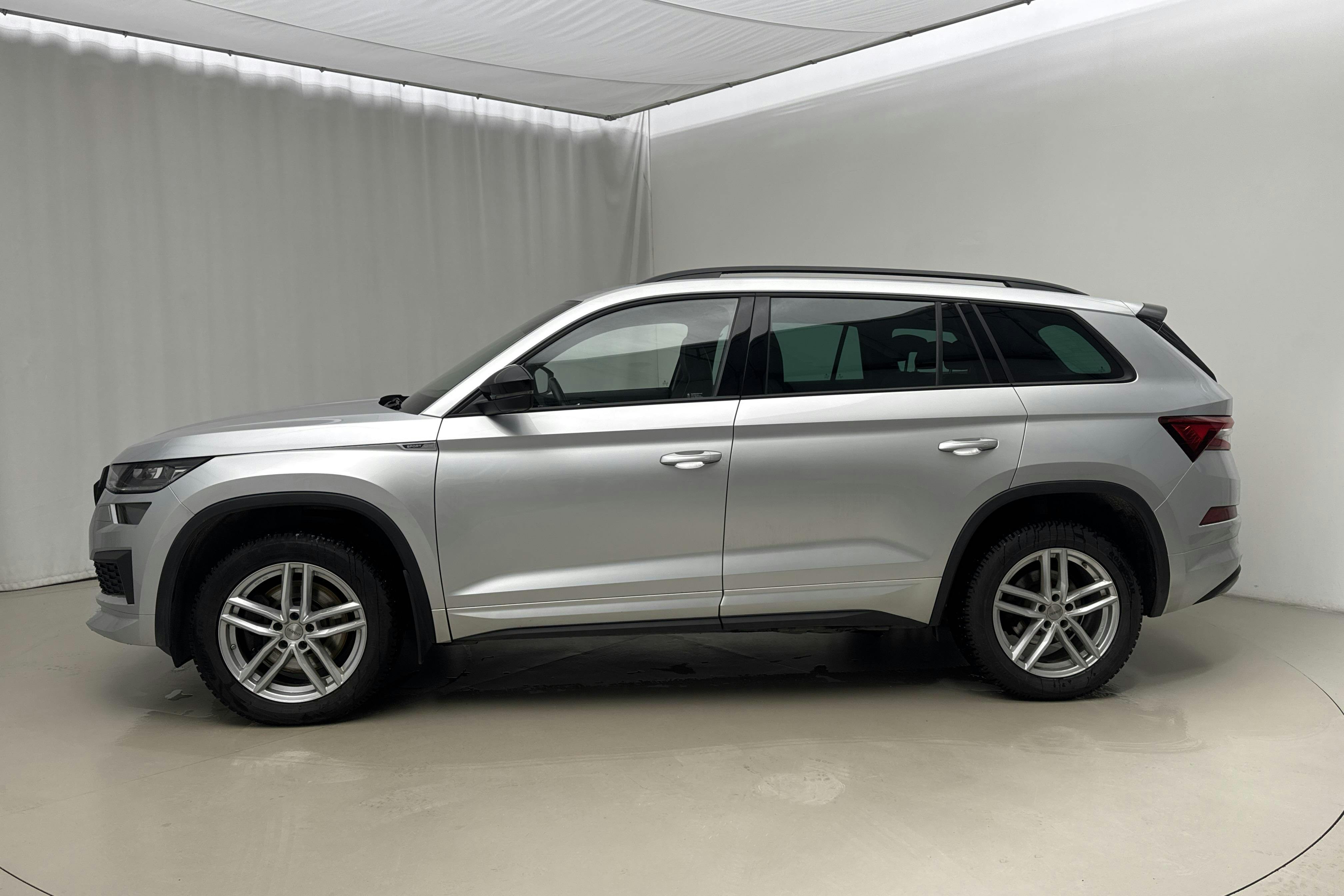 Presentationsfoto 2 av 19: Skoda Kodiaq 2.0 TDI 4X4 (200hk) - 7 449 mil - Automat - silver - 2022