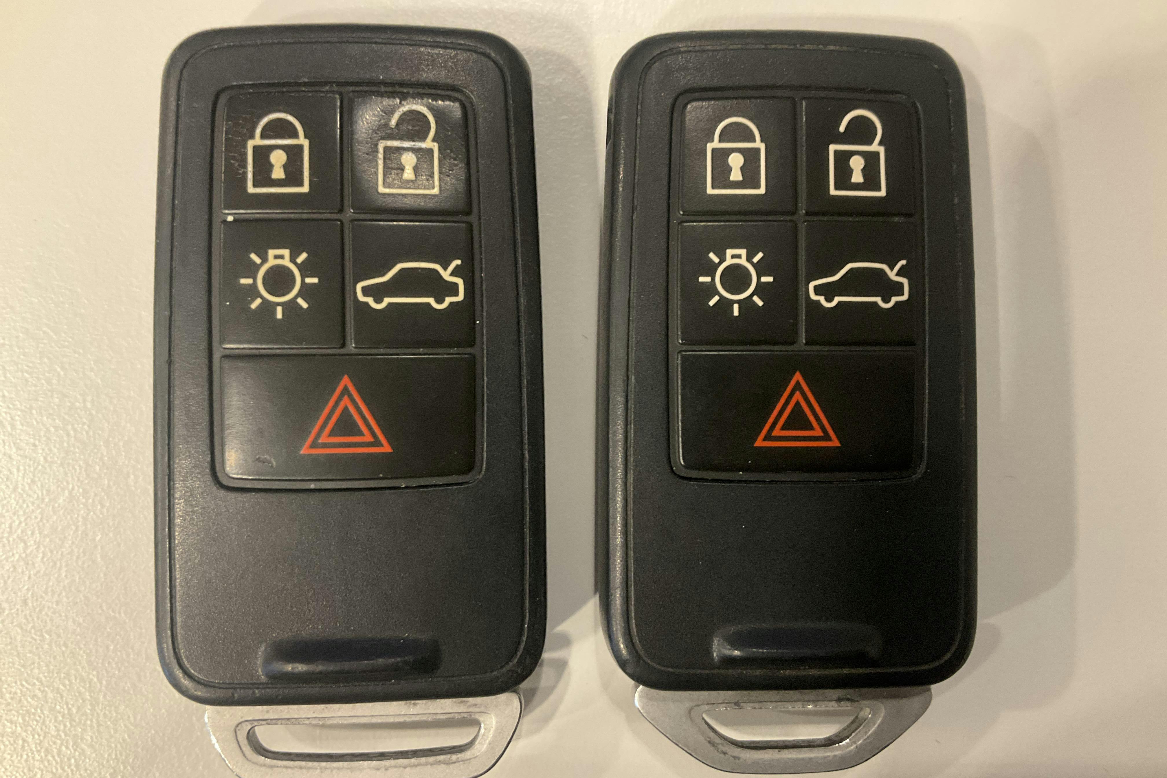 Presentationsfoto 17 av 17: Volvo V60 D4 Cross Country AWD (190hk) - 18 928 mil - Automat - svart - 2016