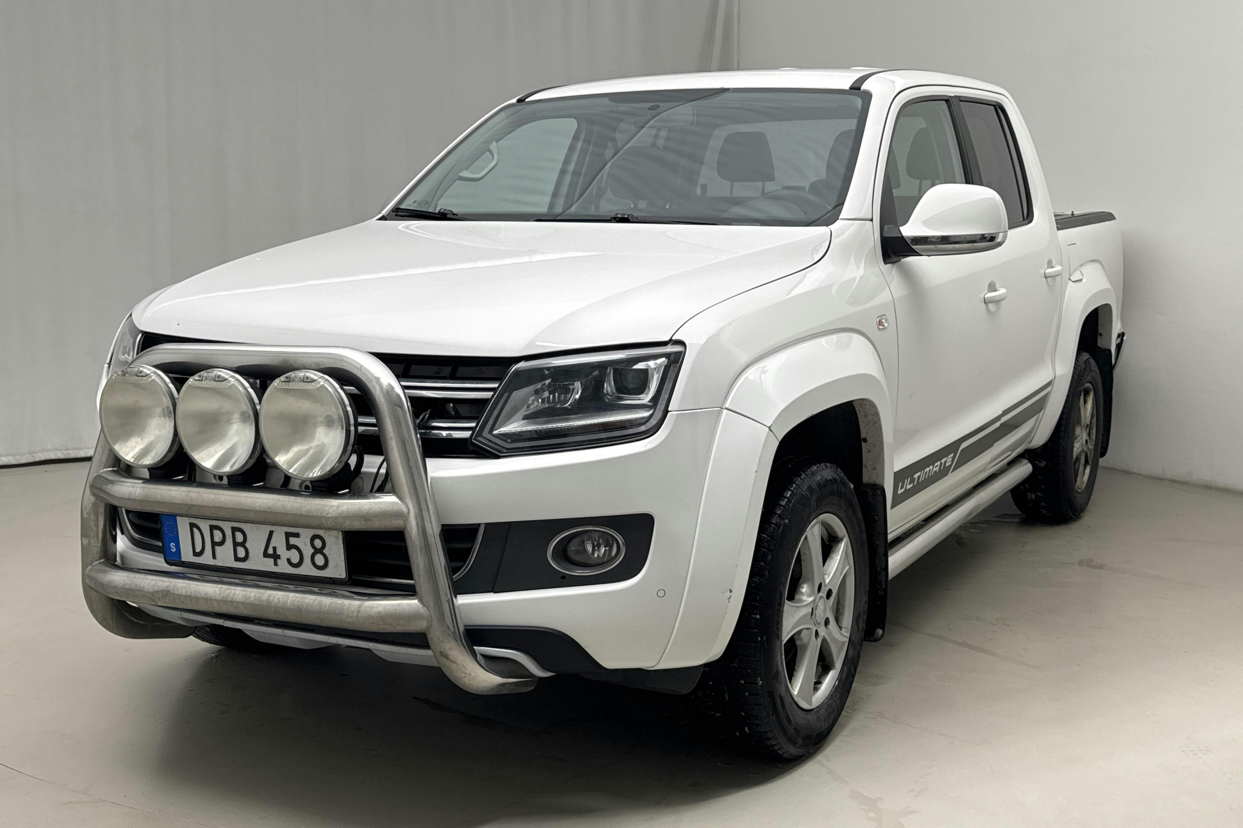 Presentation photo 1 of 14: VW Amarok 2.0 TDI 4motion (180hk) - 353 170 km - Automatic - white - 2015