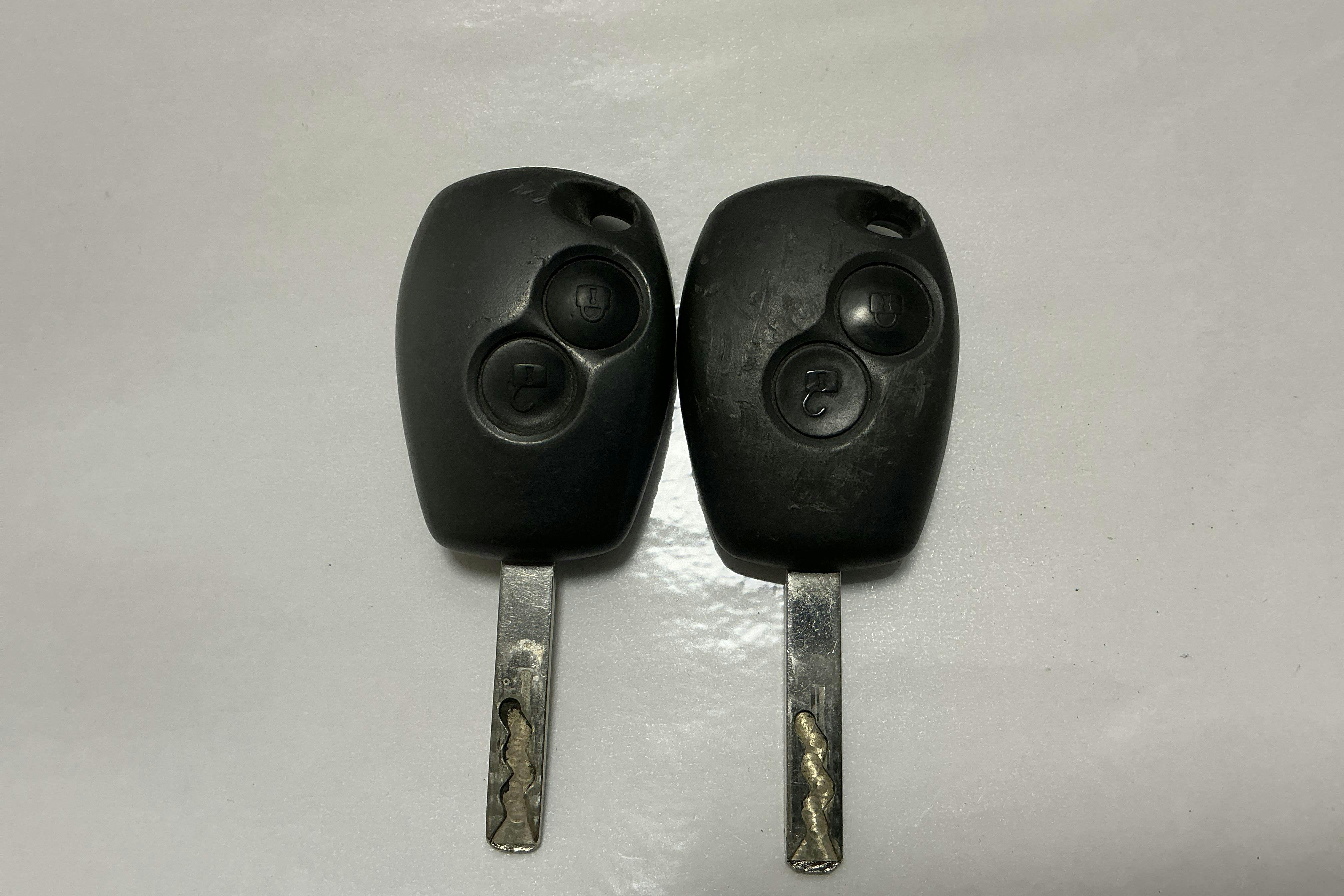 Presentation photo 13 of 13: Renault 40Volymskåp RWD (150hk) - 354 200 km - Automatic - white - 2014