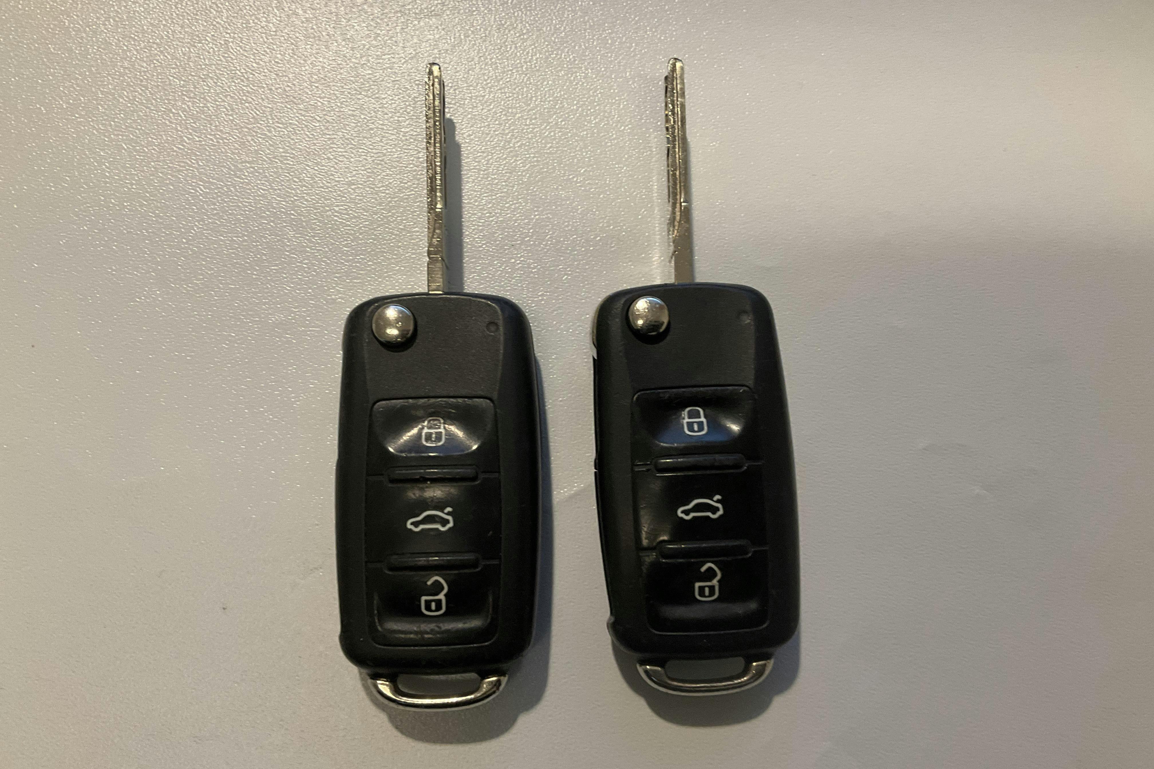 Esitlusfoto 16 aadressil 16: VW Caddy 2.0 Ecofuel Maxi Skåp (109hk) - 204 280 km - Käsitsi - valge - 2012