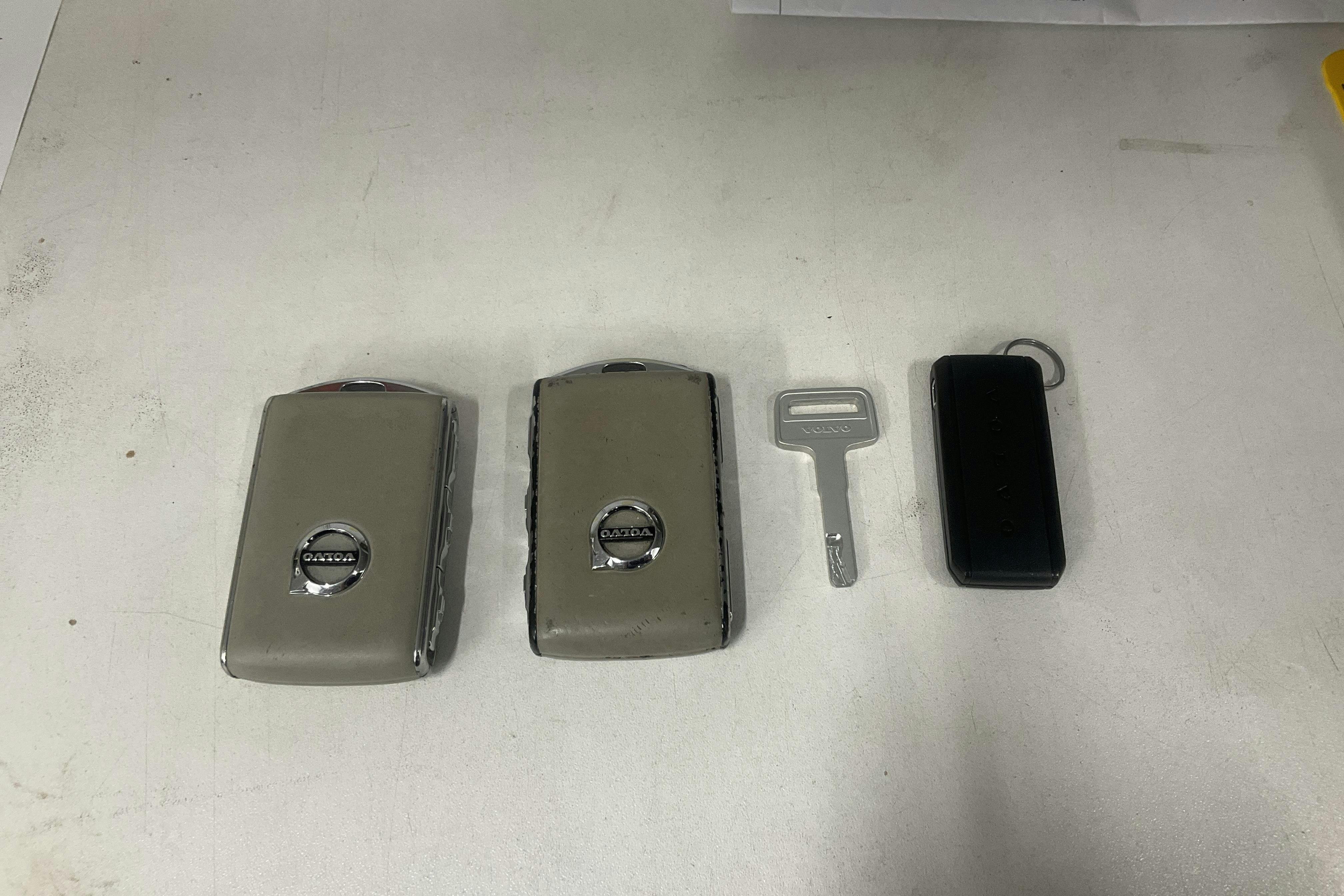 Präsentationsfoto 15 von 15: Volvo V90 D4 (190hk) - 174 320 Kilometer - Handbuch - Light Brown - 2017