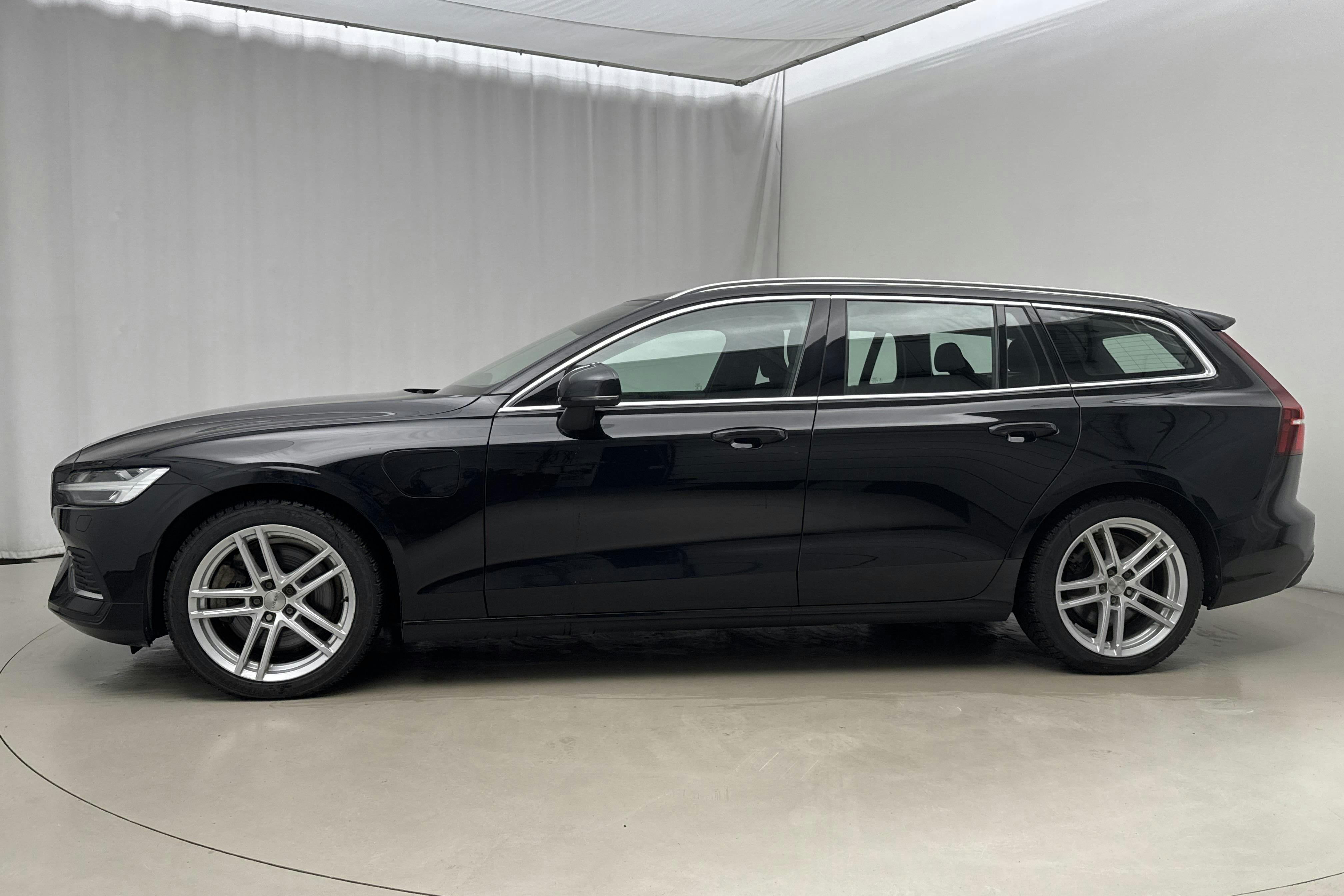 Presentation photo 2 of 23: Volvo V60 T6 AWD Recharge (350hk) - 99 390 km - Automatic - black - 2023